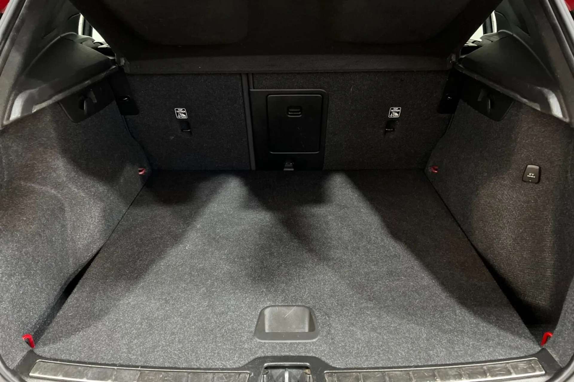 2021 VOLVO XC40 2021 VOLVO XC40