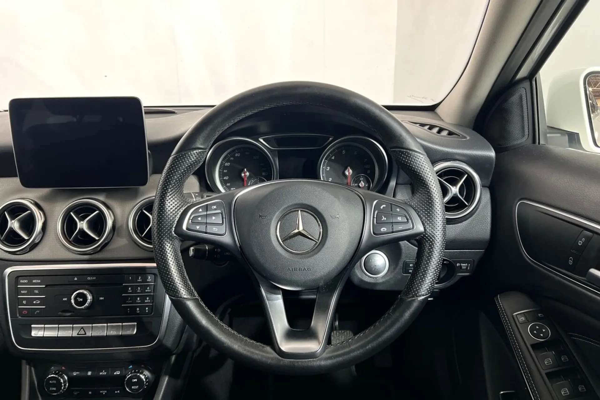 2018 MERCEDES-BENZ GLA CLASS 2018 MERCEDES-BENZ GLA CLASS