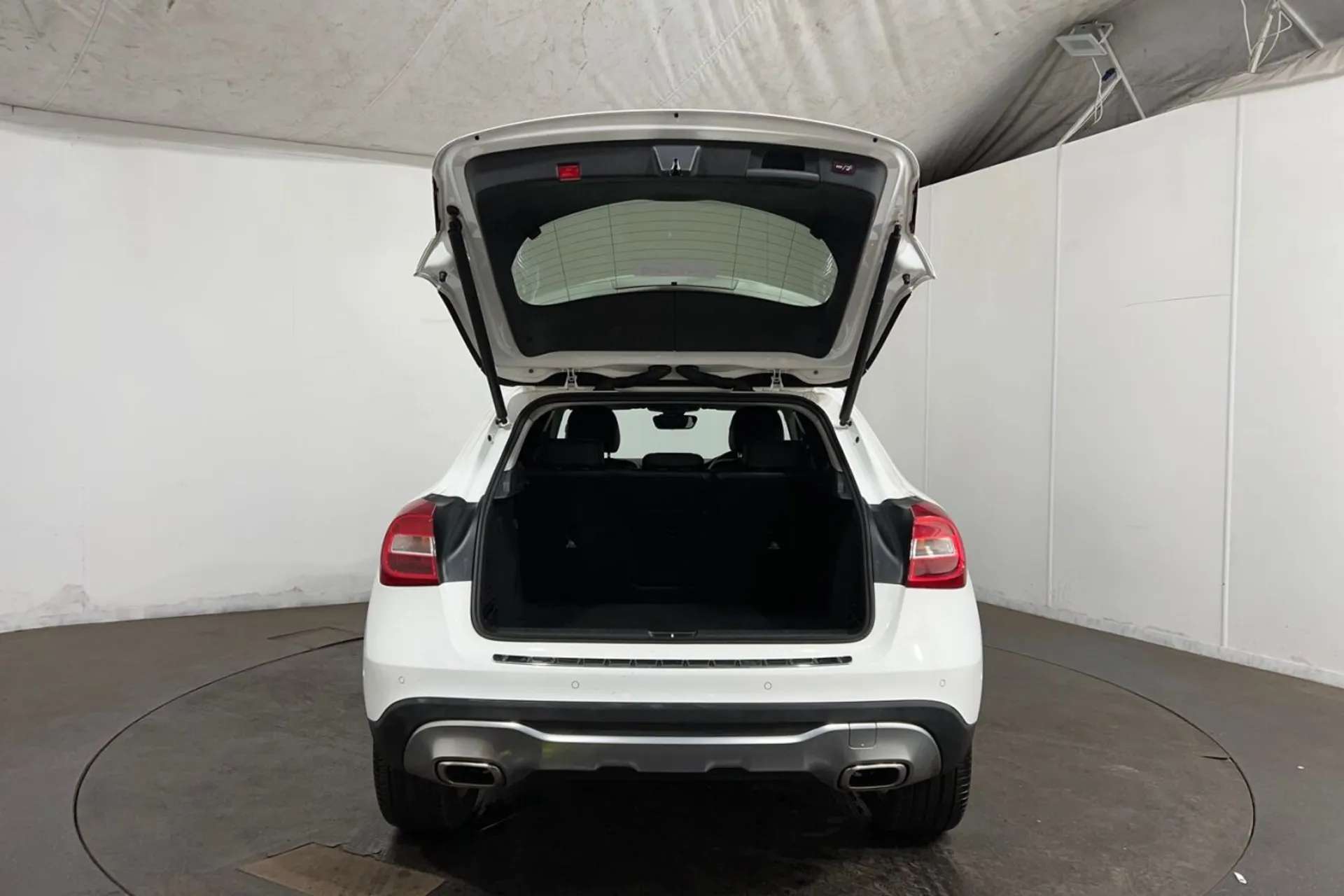 2018 MERCEDES-BENZ GLA CLASS 2018 MERCEDES-BENZ GLA CLASS