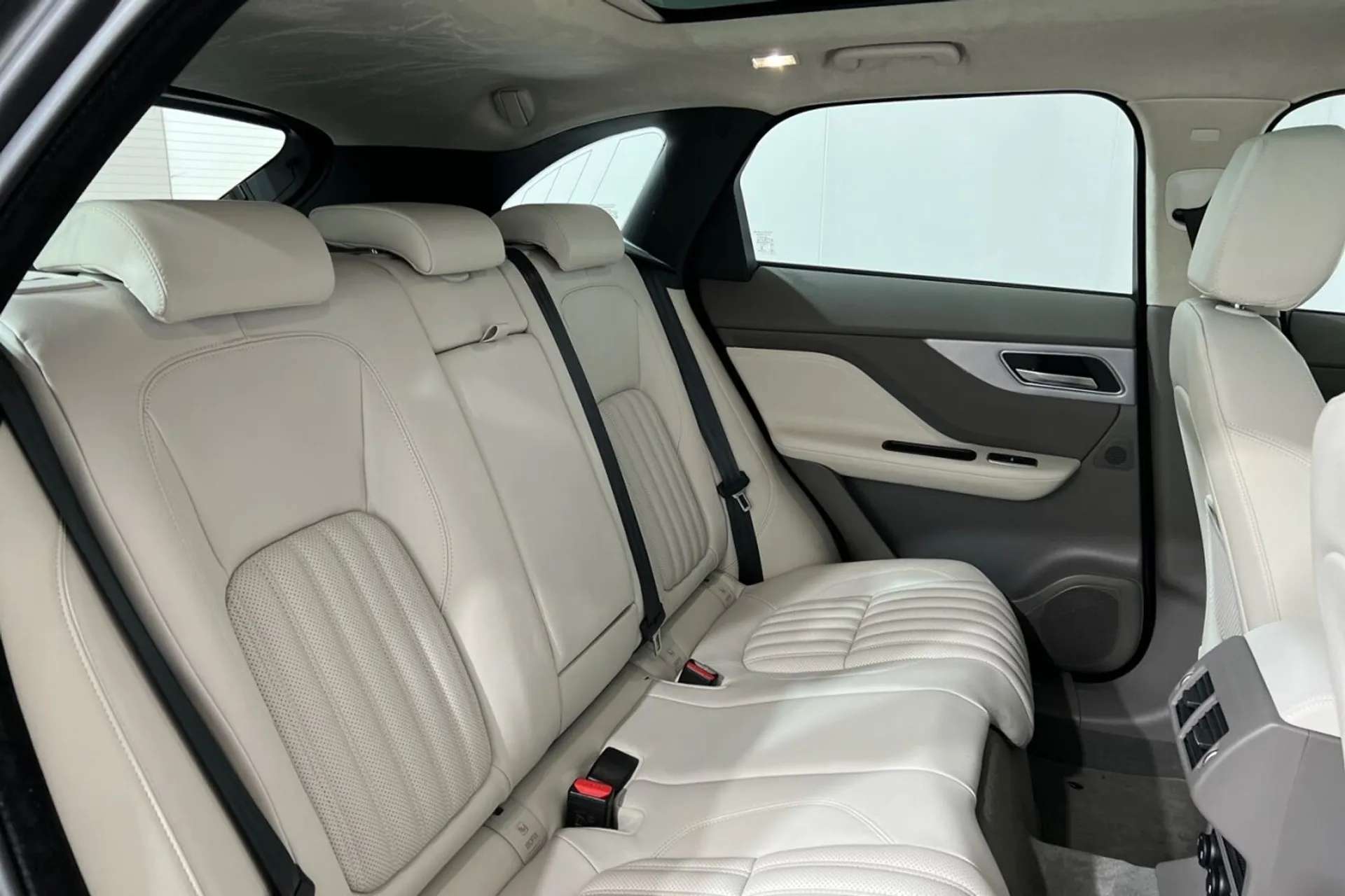 2020 JAGUAR F-PACE 2020 JAGUAR F-PACE