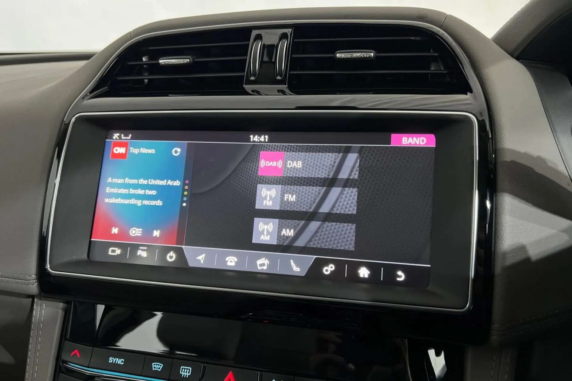 2020 JAGUAR F-PACE 2020 JAGUAR F-PACE