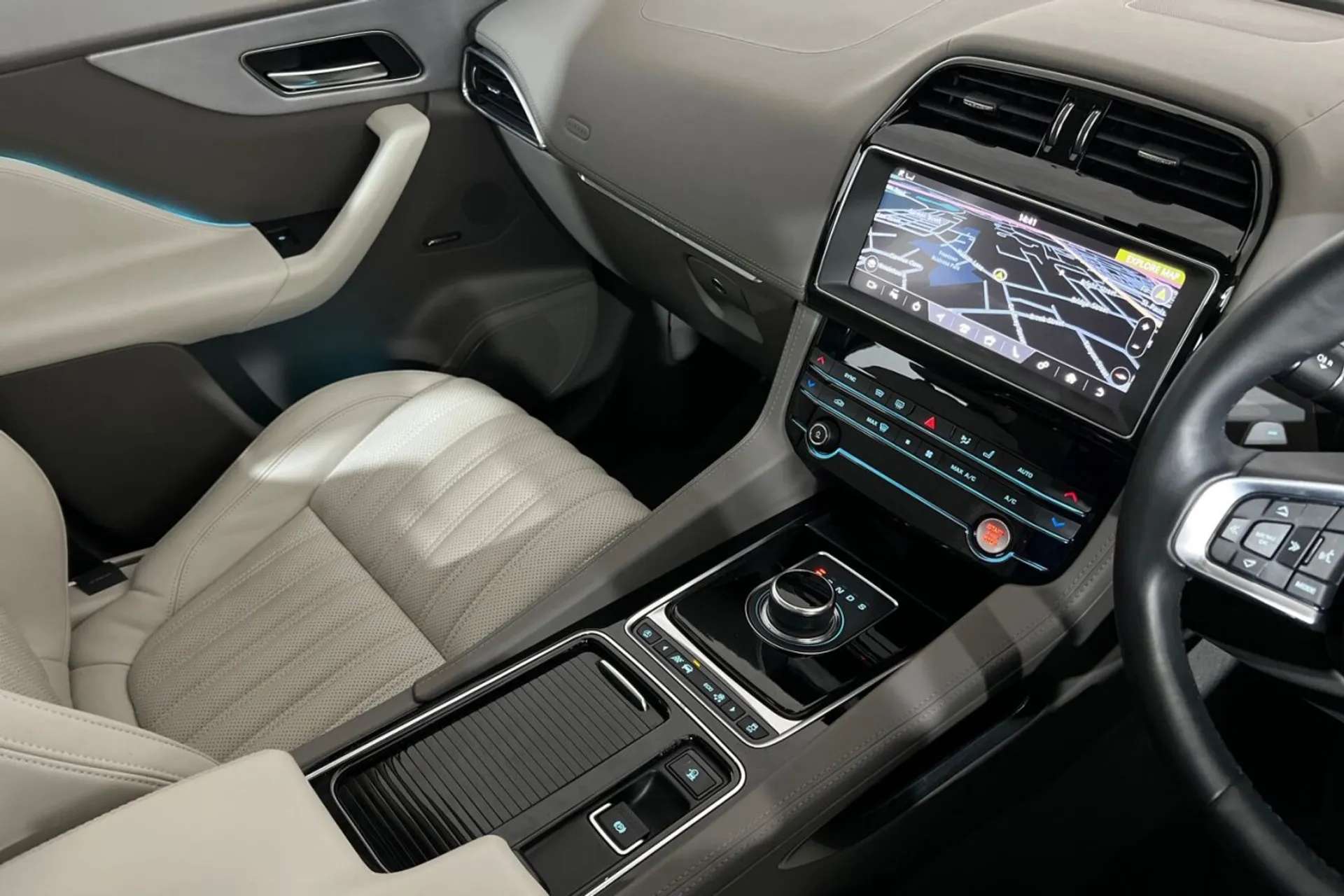 2020 JAGUAR F-PACE 2020 JAGUAR F-PACE