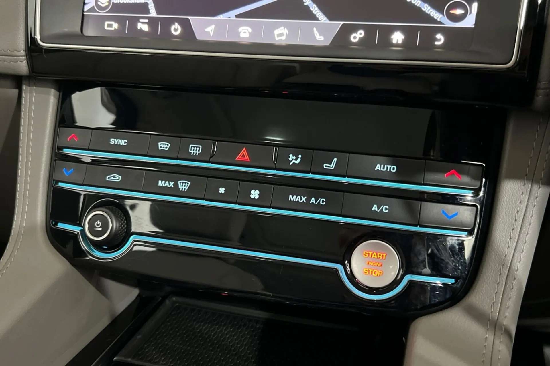 2020 JAGUAR F-PACE 2020 JAGUAR F-PACE