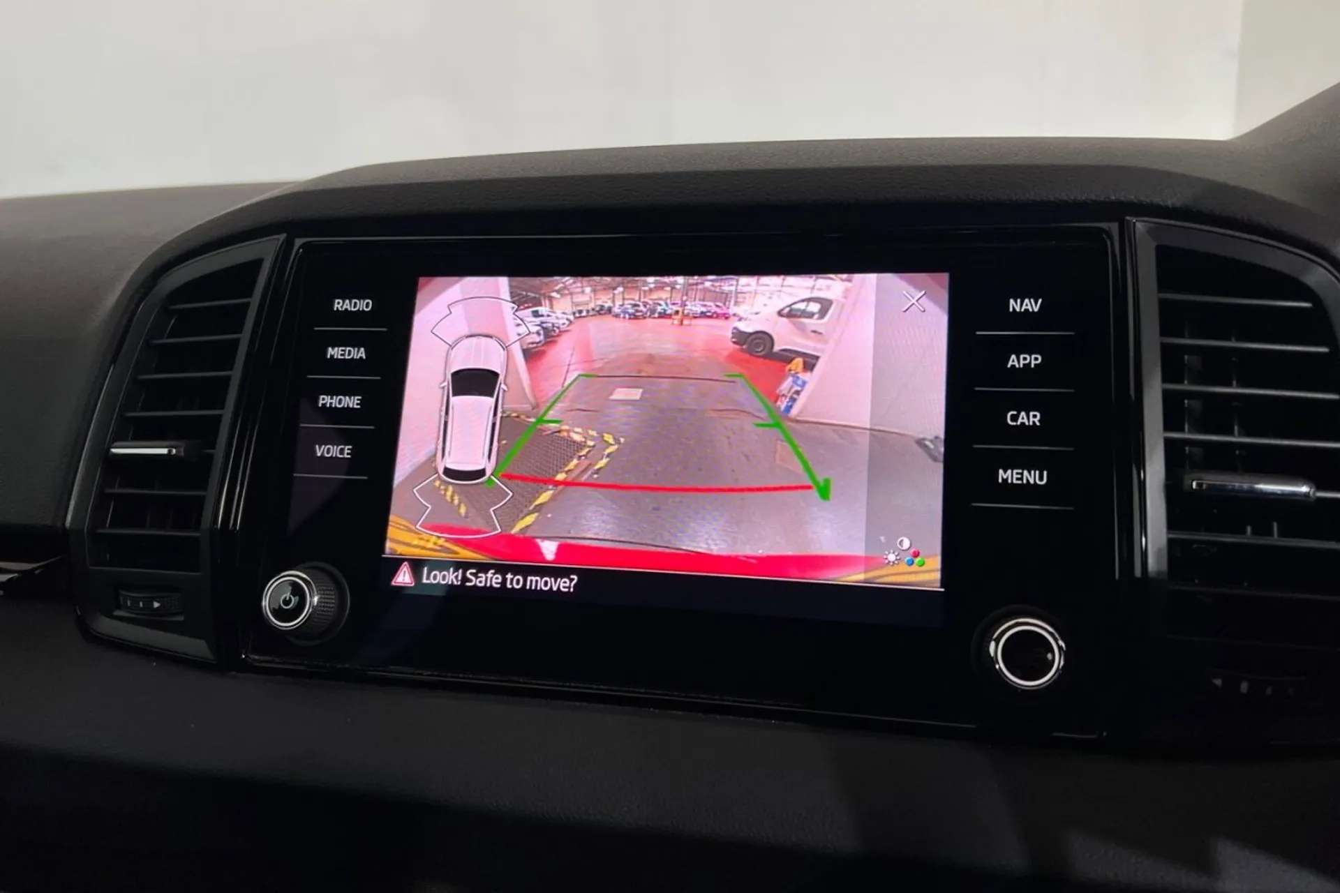 2021 SKODA KAROQ 2021 SKODA KAROQ