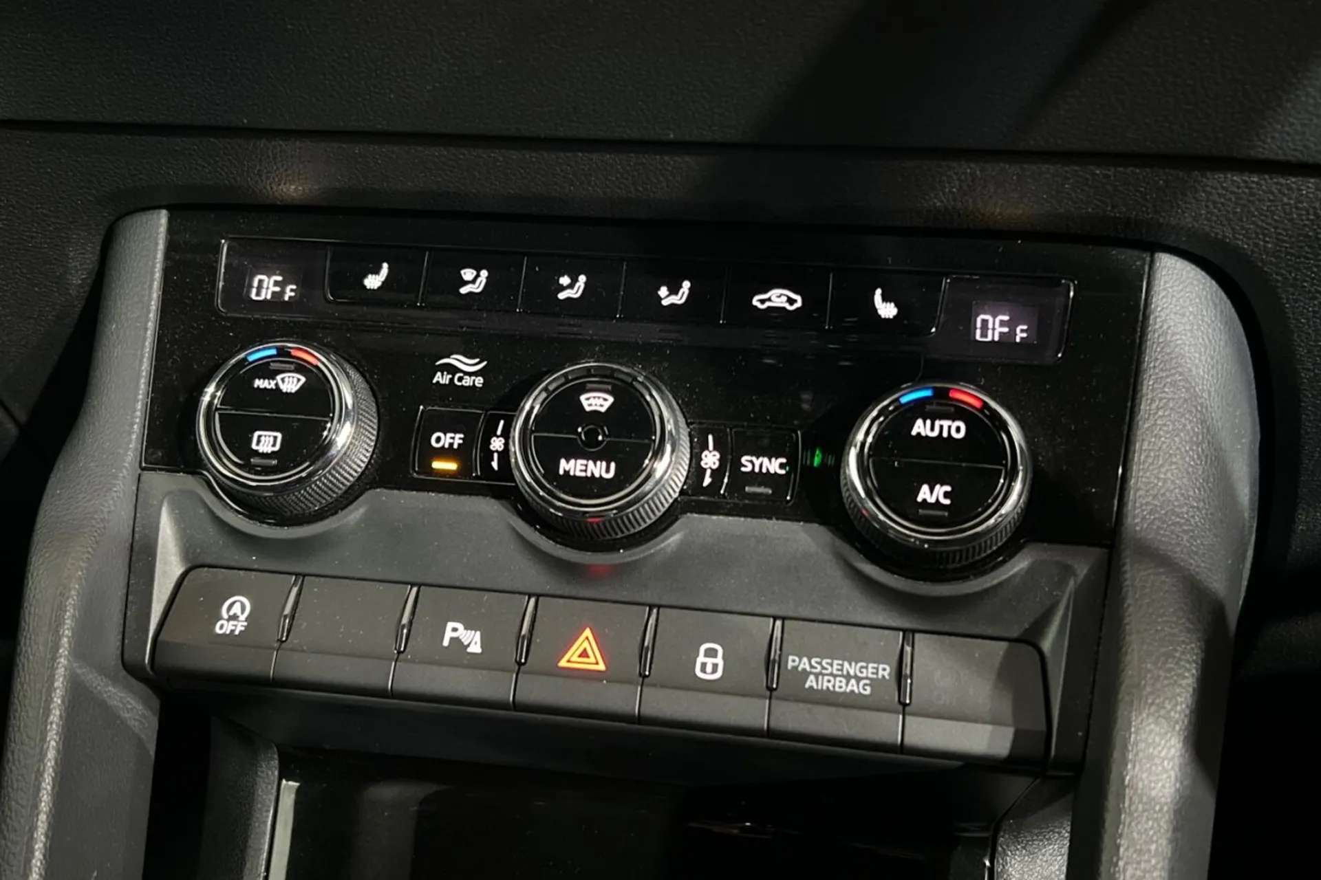 2021 SKODA KAROQ 2021 SKODA KAROQ