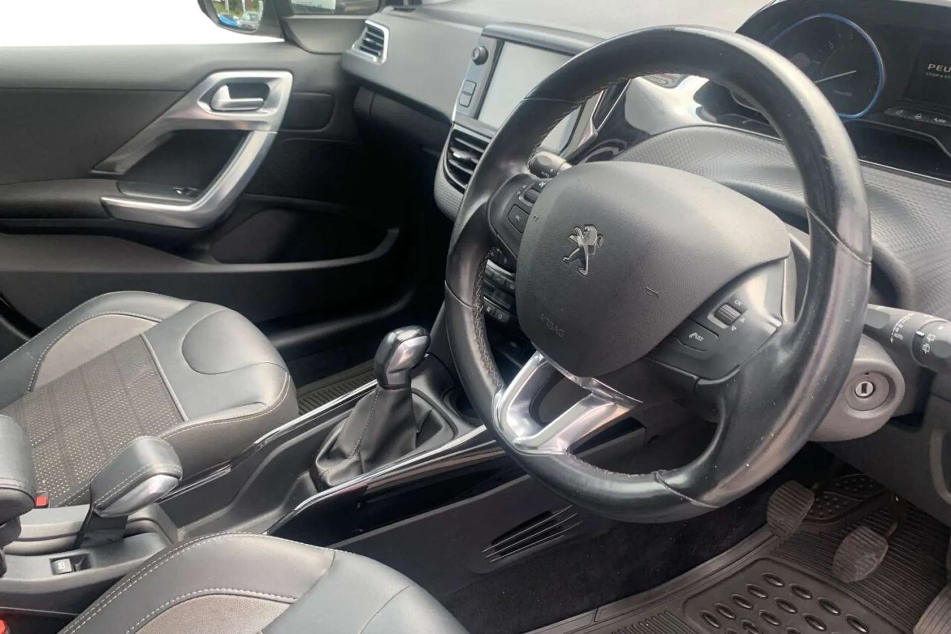 2018 PEUGEOT 2008 2018 PEUGEOT 2008