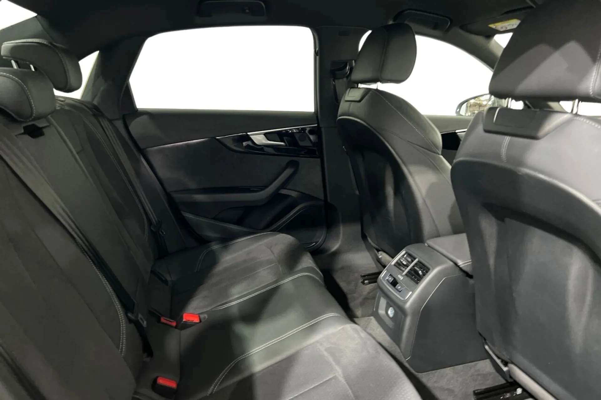 2023 AUDI A4 2023 AUDI A4