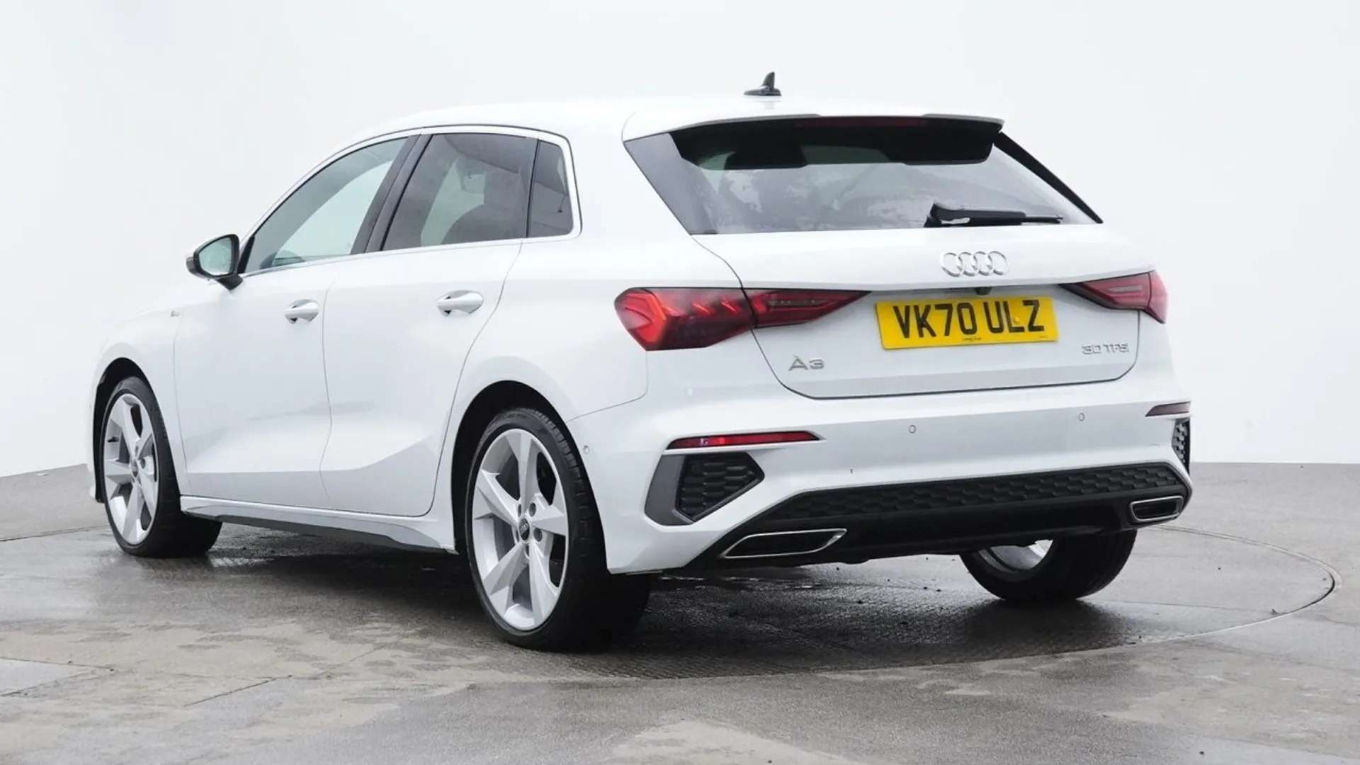 A 2020 AUDI A3 1.0 SPORTBACK TFSI S LINE MHEV 5d 109 BHP 10.1in Media Display, Audi Virtual Cockpit, Apple CarPlay / Android Auto, Satellite Navigation, Leather Inte A 2020 AUDI A3 1.0 SPORTBACK TFSI S LINE MHEV 5d 109 BHP 10.1in Media Display, Audi Virtual Cockpit, Apple CarPlay / Android Auto, Satellite Navigation, Leather Inte