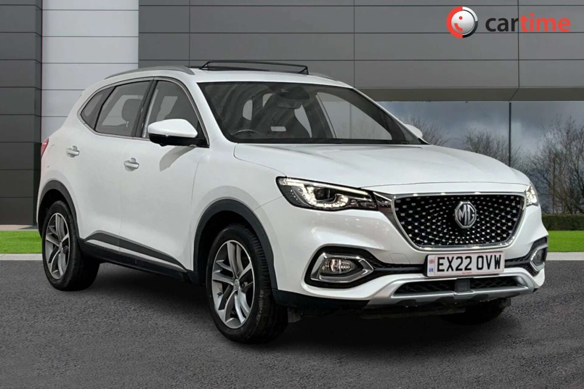 A 2022 MG MG HS 1.5 EXCLUSIVE 5d 255 BHP Blind Spot Detection, Reverse Camera, Heated Seats, Power Tailgate, 10-Inch Touchscreen 18in Alloys, White Pearl A 2022 MG MG HS 1.5 EXCLUSIVE 5d 255 BHP Blind Spot Detection, Reverse Camera, Heated Seats, Power Tailgate, 10-Inch Touchscreen 18in Alloys, White Pearl