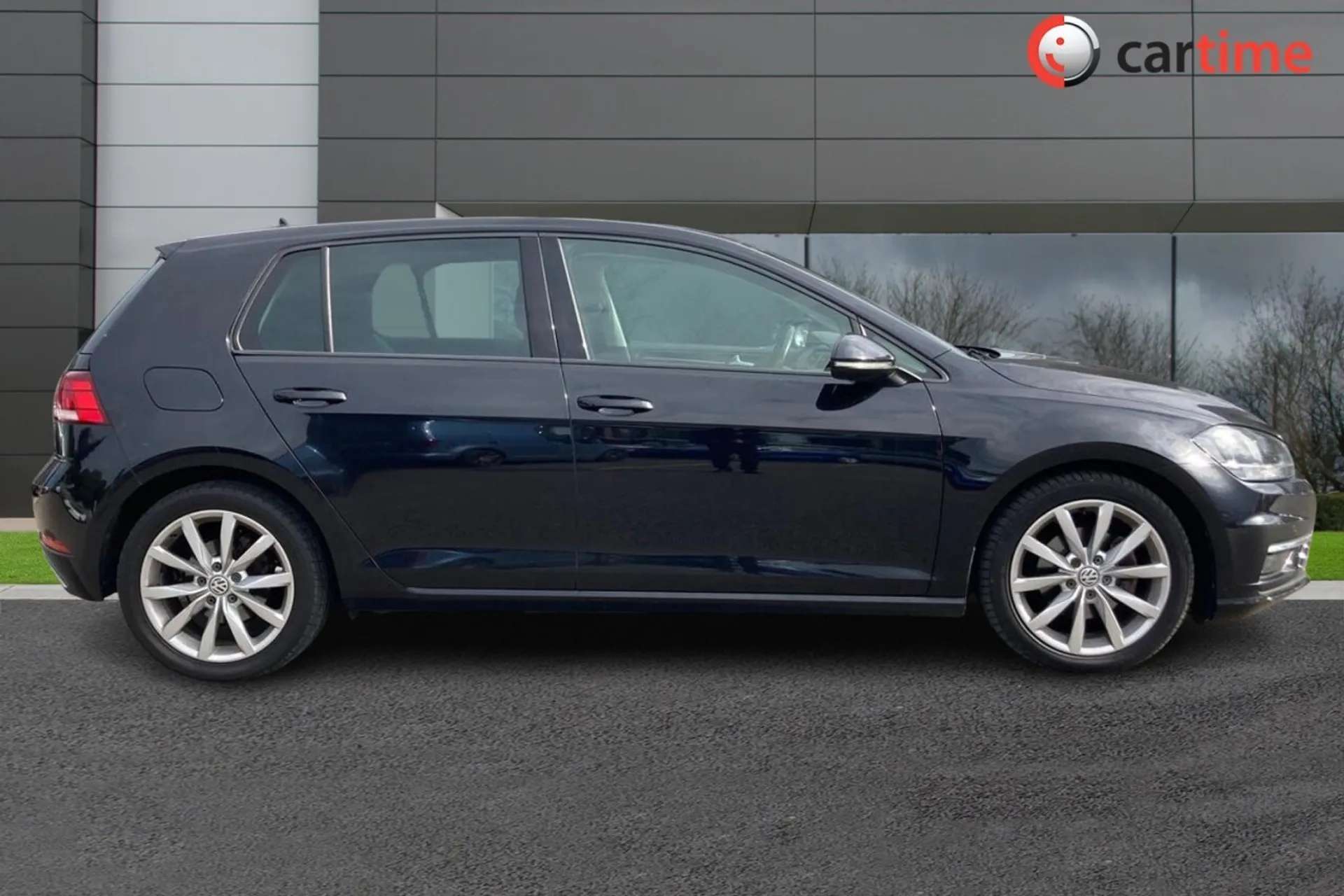 A 2018 VOLKSWAGEN GOLF 1.6 GT TDI BLUEMOTION TECHNOLOGY 5d 114 BHP 8in Touchscreen Display, Satellite Navigation System, Apple CarPlay, Android Auto, MirrorLink, Front / Rea A 2018 VOLKSWAGEN GOLF 1.6 GT TDI BLUEMOTION TECHNOLOGY 5d 114 BHP 8in Touchscreen Display, Satellite Navigation System, Apple CarPlay, Android Auto, MirrorLink, Front / Rea