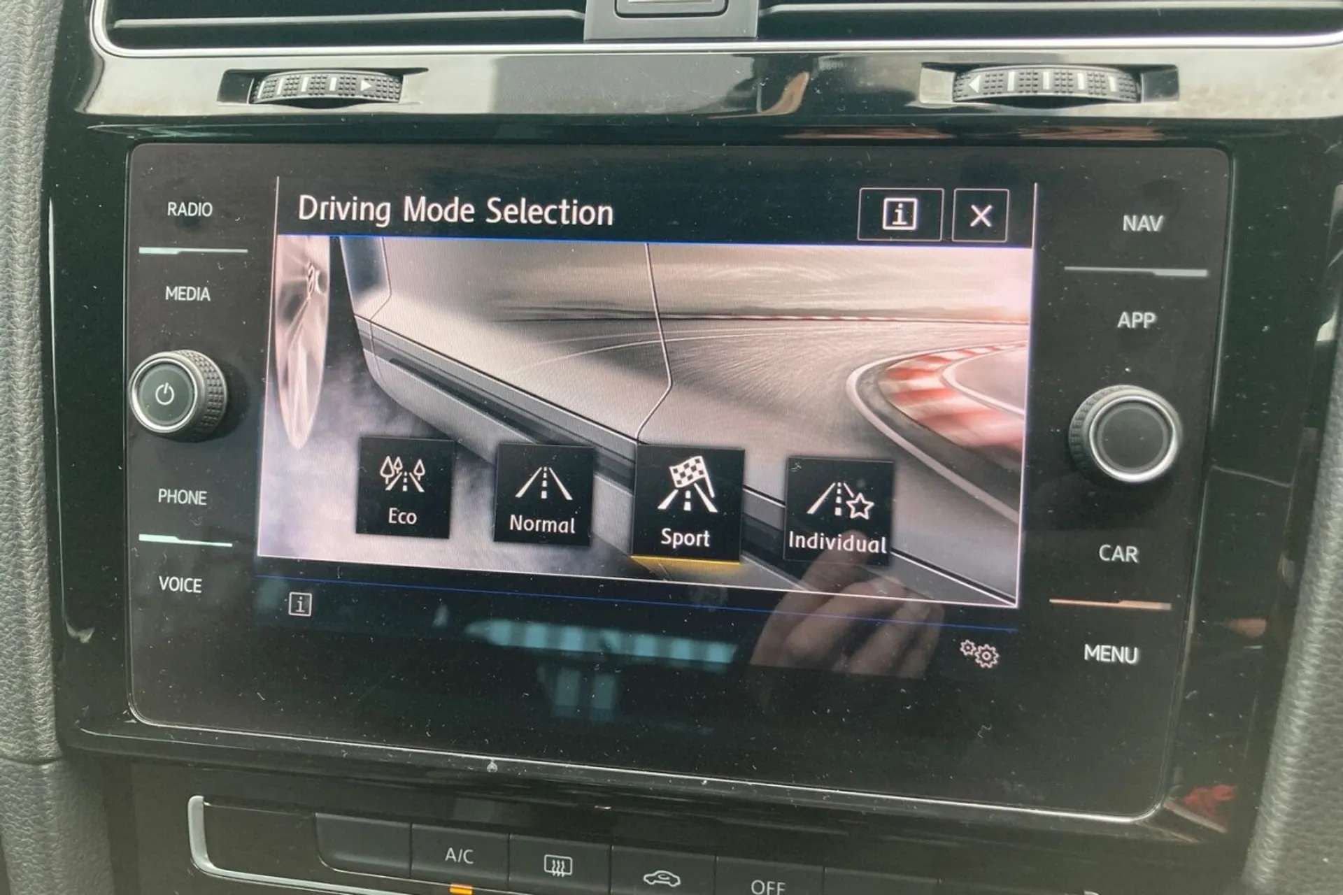 2018 VOLKSWAGEN GOLF 2018 VOLKSWAGEN GOLF