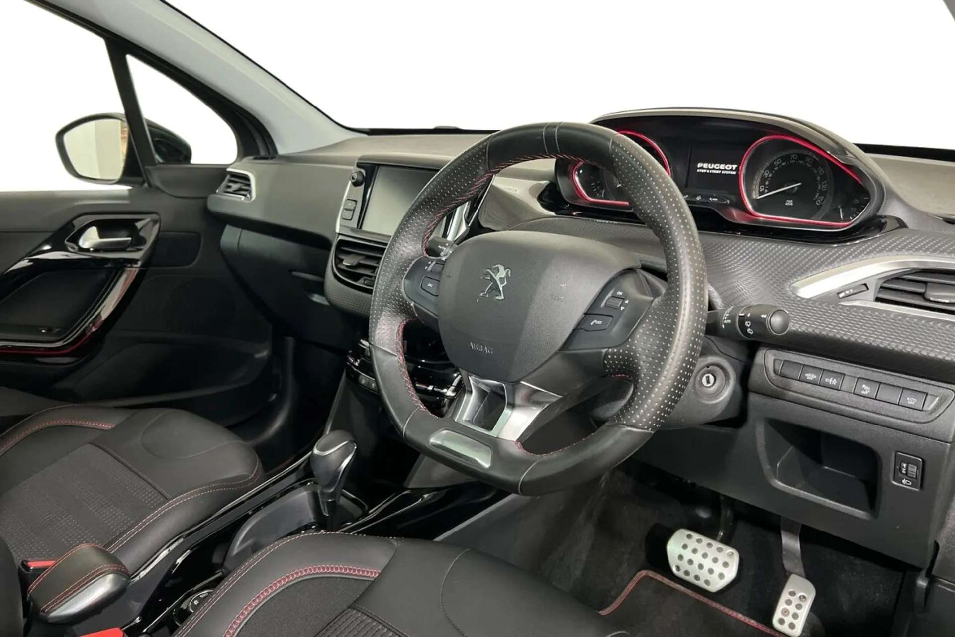 2019 PEUGEOT 2008 2019 PEUGEOT 2008
