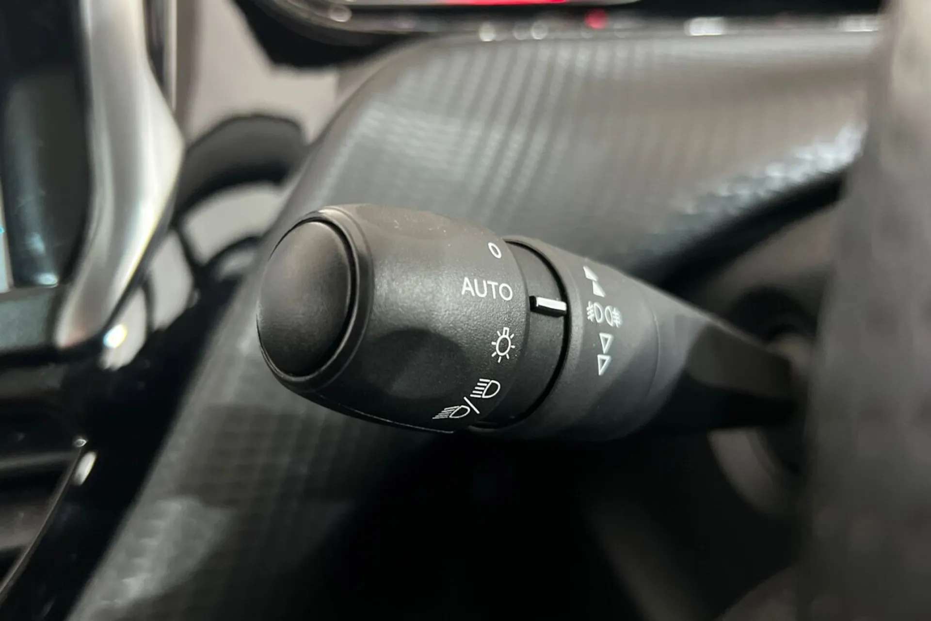 2019 PEUGEOT 2008 2019 PEUGEOT 2008