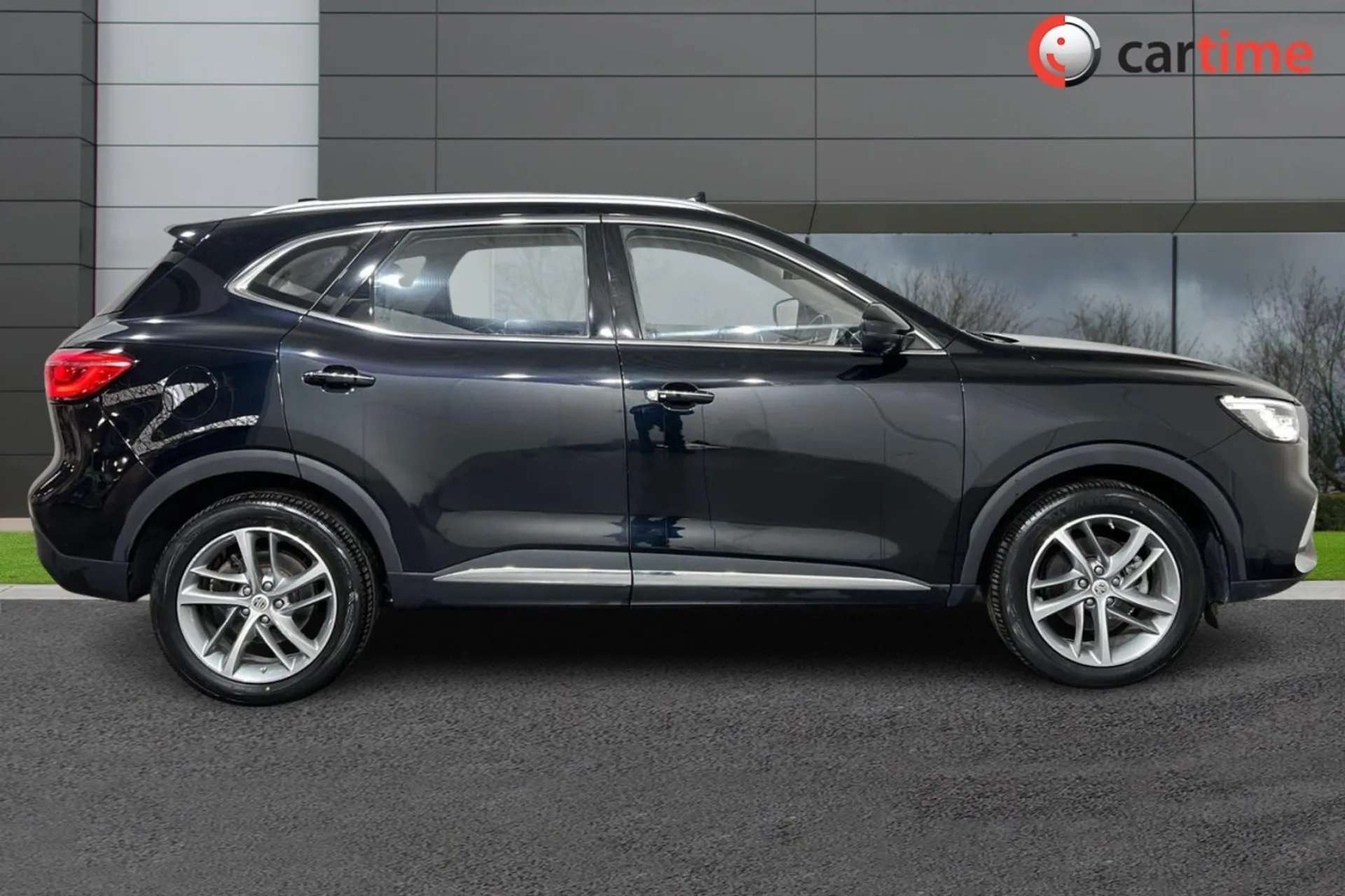 A 2022 MG MG HS 1.5 EXCLUSIVE 5d 255 BHP Blind Spot Detection, Reverse Camera, Heated Seats, Power Tailgate, 10-Inch Touchscreen 18in Alloys, Black Pearl A 2022 MG MG HS 1.5 EXCLUSIVE 5d 255 BHP Blind Spot Detection, Reverse Camera, Heated Seats, Power Tailgate, 10-Inch Touchscreen 18in Alloys, Black Pearl