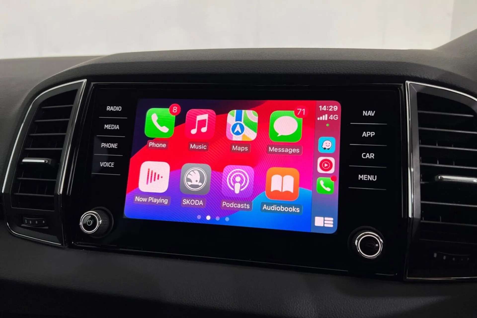 0 SKODA KAROQ 0 SKODA KAROQ