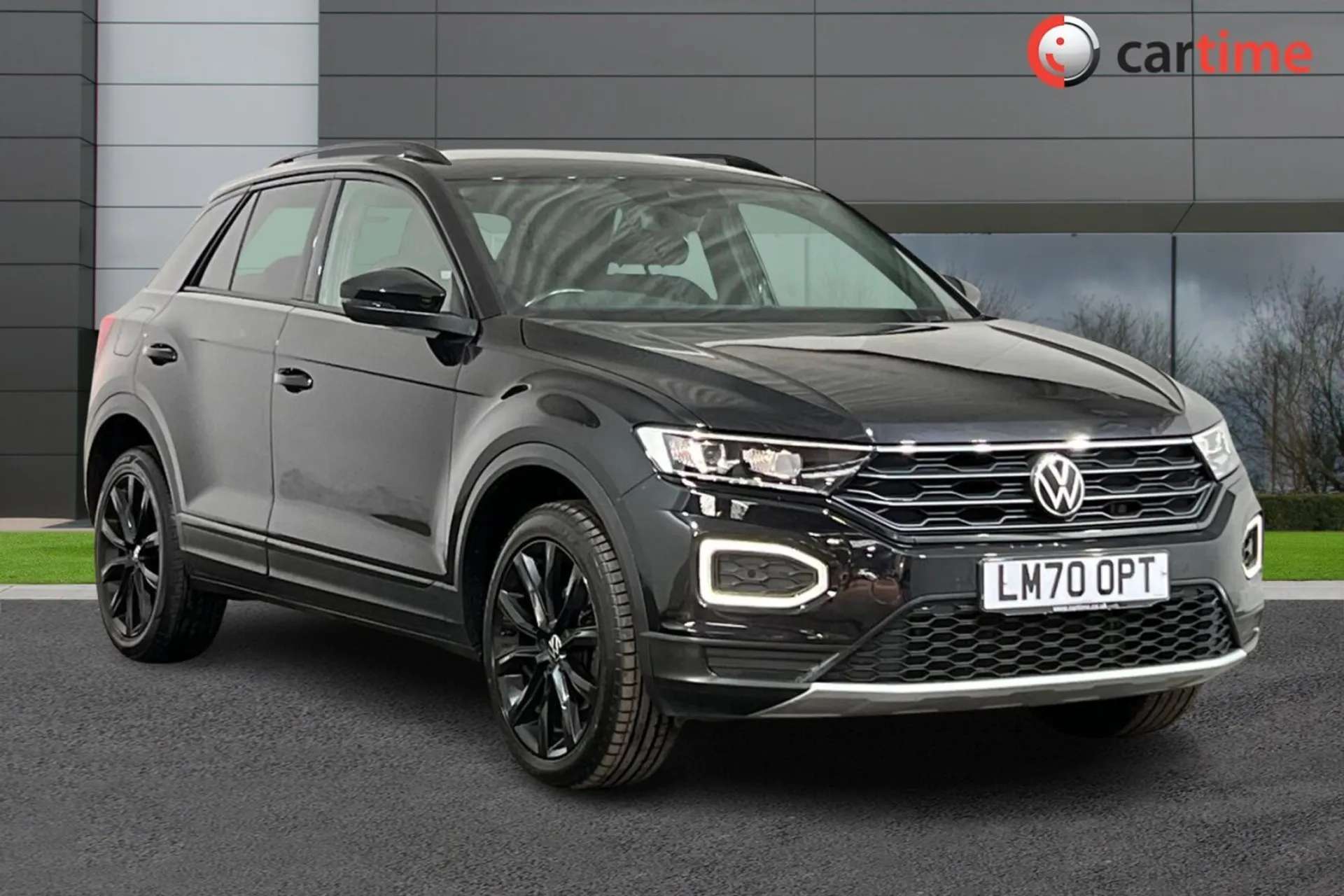 A 2020 VOLKSWAGEN T-ROC 1.5 BLACK EDITION TSI EVO DSG 5d 148 BHP Privacy Glass, Adaptive Cruise Control, Android Auto/Apple CarPlay, Parking Sensors, DAB Digital Radio 18in A A 2020 VOLKSWAGEN T-ROC 1.5 BLACK EDITION TSI EVO DSG 5d 148 BHP Privacy Glass, Adaptive Cruise Control, Android Auto/Apple CarPlay, Parking Sensors, DAB Digital Radio 18in A