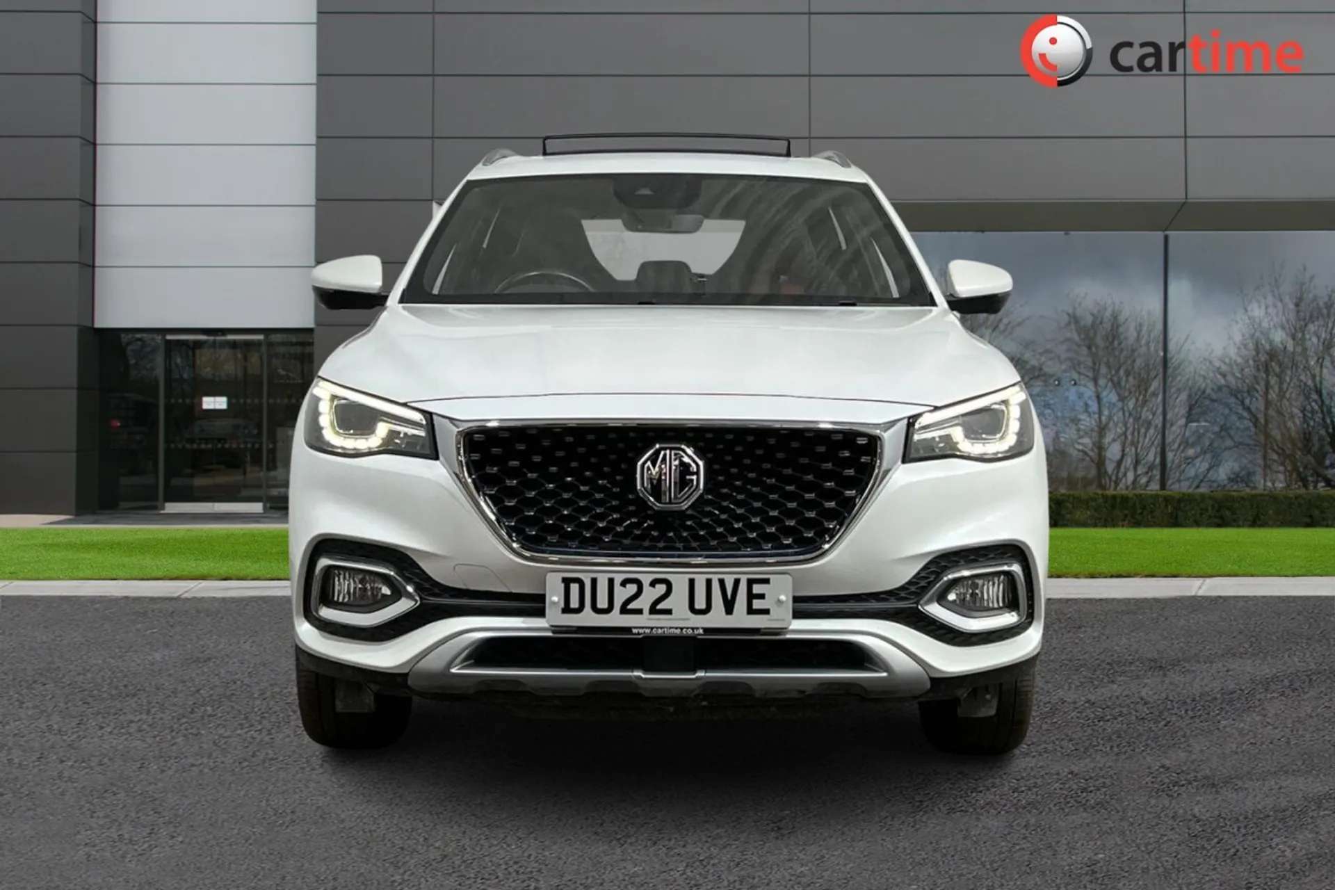 A 0 MG MG HS 1.5 EXCLUSIVE 5d 255 BHP Blind Spot Detection, Reverse Camera, Heated Seats, Power Tailgate, 10-Inch Touchscreen 18in Alloys, White Pearl A 0 MG MG HS 1.5 EXCLUSIVE 5d 255 BHP Blind Spot Detection, Reverse Camera, Heated Seats, Power Tailgate, 10-Inch Touchscreen 18in Alloys, White Pearl