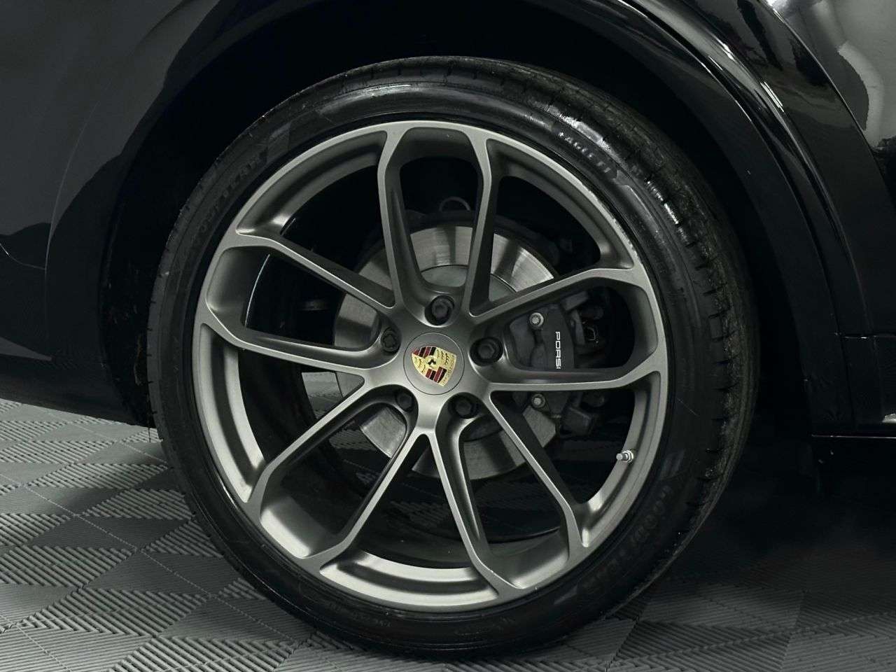 2019 PORSCHE CAYENNE 2019 PORSCHE CAYENNE