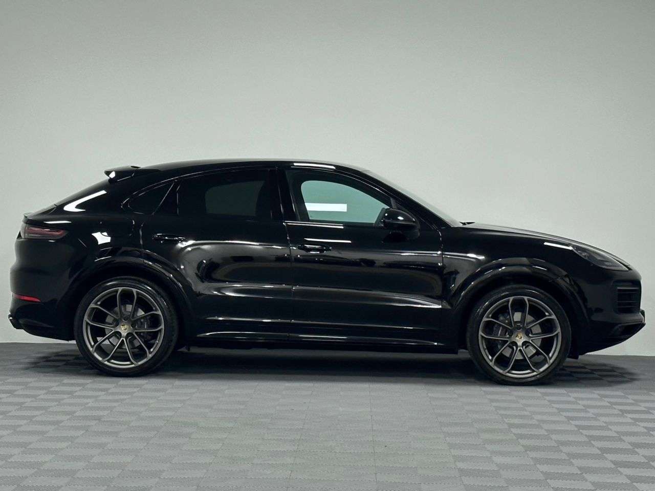 2019 PORSCHE CAYENNE 2019 PORSCHE CAYENNE