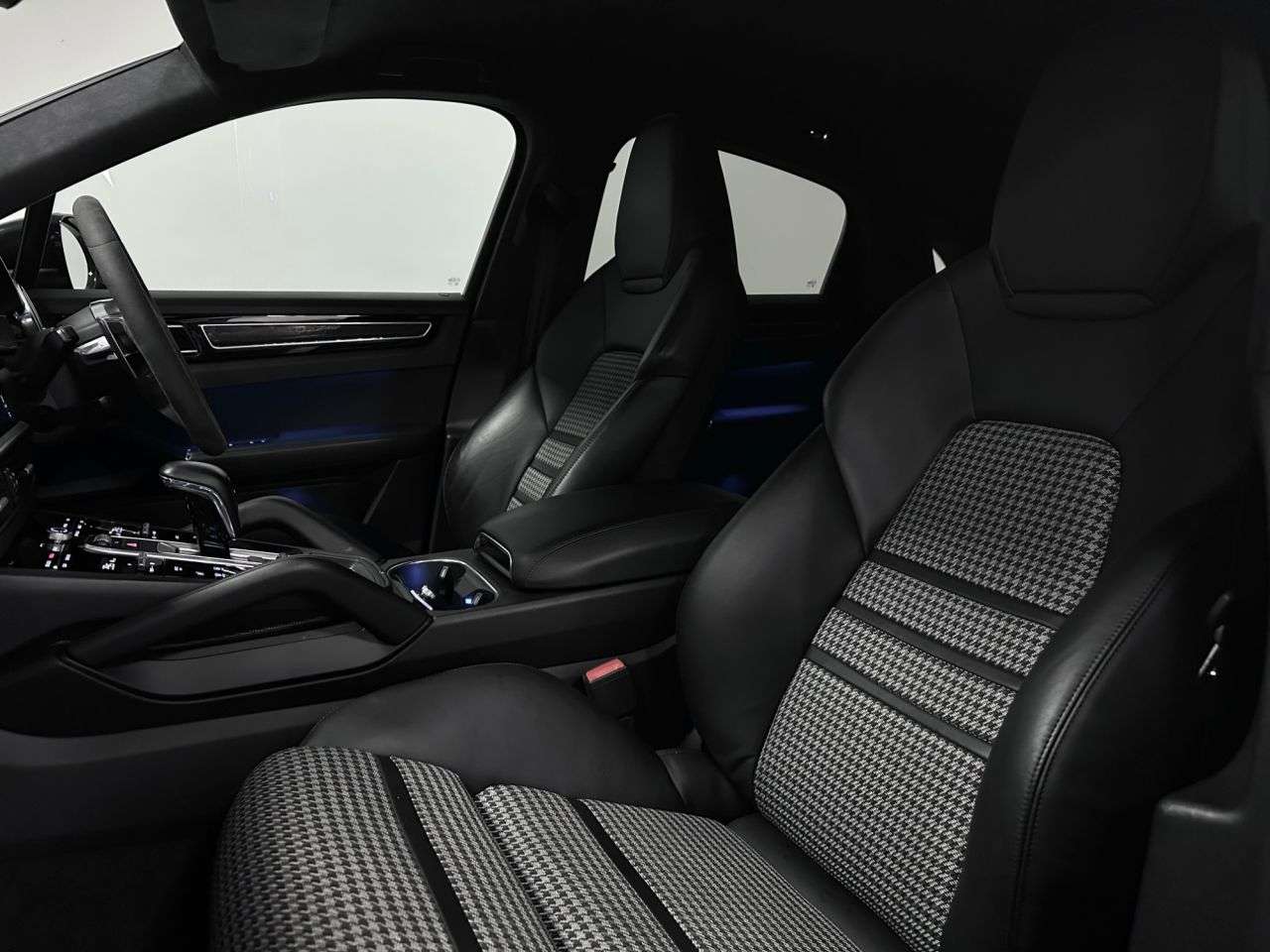 2019 PORSCHE CAYENNE 2019 PORSCHE CAYENNE