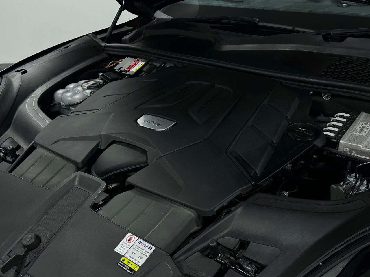 2019 PORSCHE CAYENNE 2019 PORSCHE CAYENNE