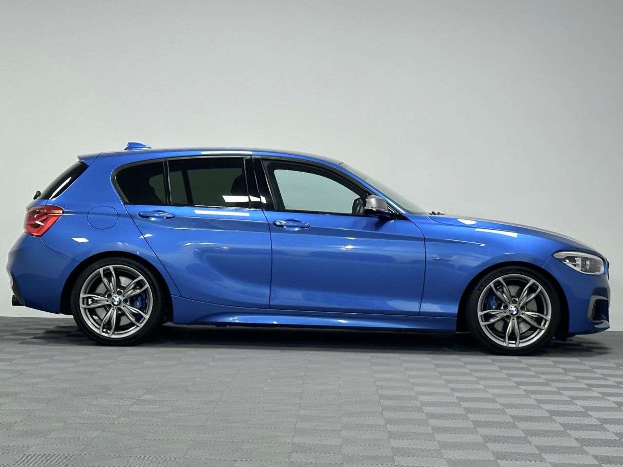2017 BMW 1 SERIES 2017 BMW 1 SERIES