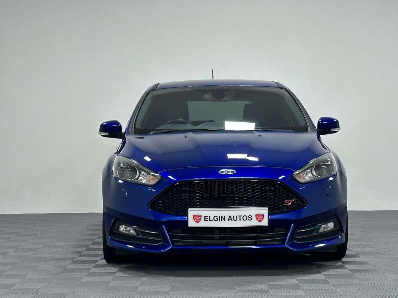 A 2018 FORD FOCUS ST-3 Navigation 2.0 TDCi ( 185 bhp ) A 2018 FORD FOCUS ST-3 Navigation 2.0 TDCi ( 185 bhp )