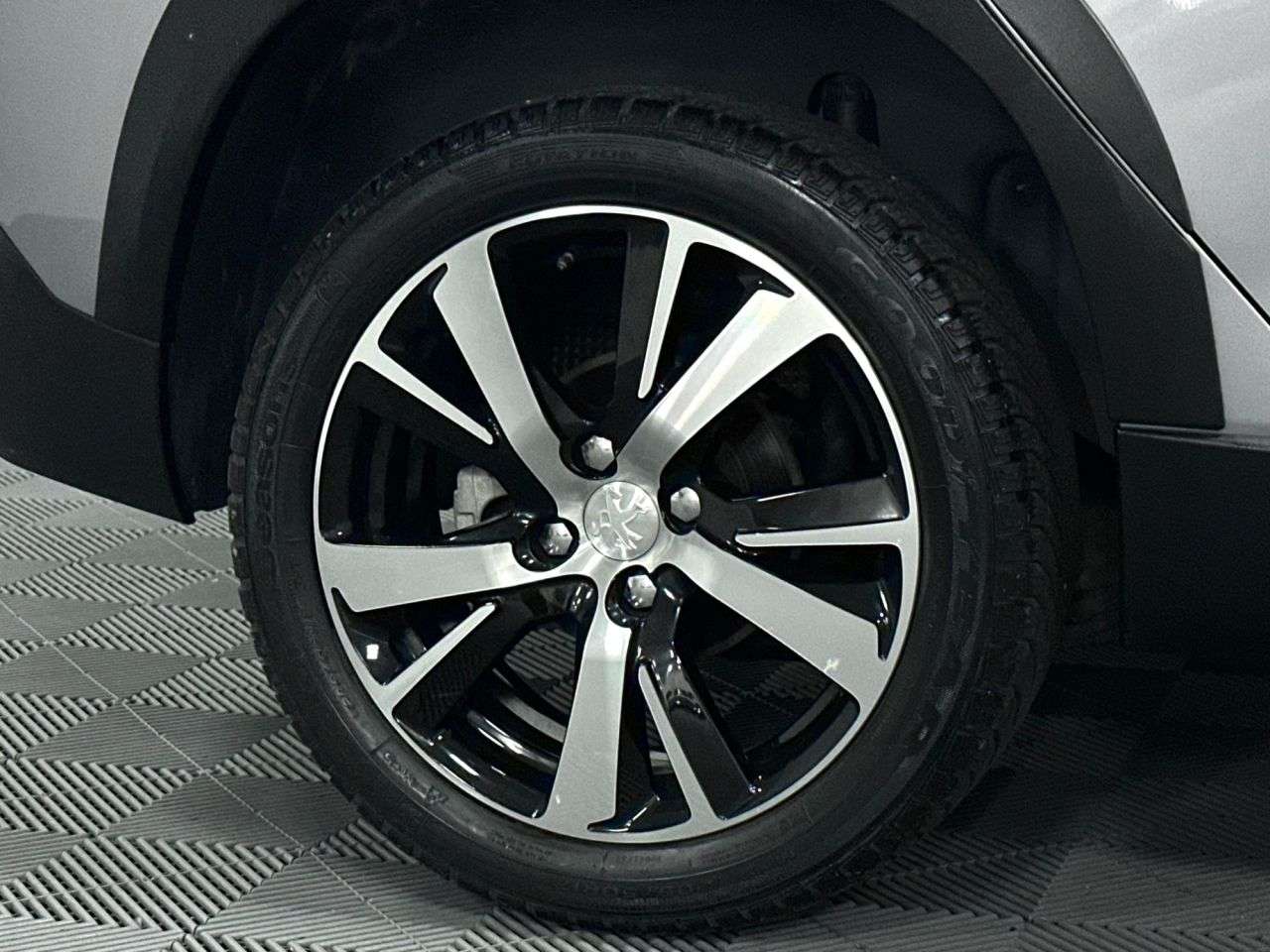 2019 PEUGEOT 2008 2019 PEUGEOT 2008