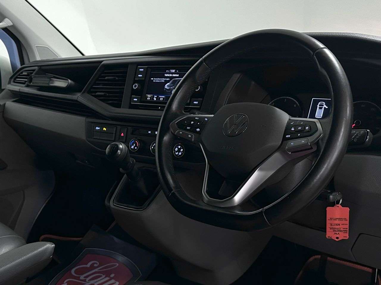 A 2020 VOLKSWAGEN TRANSPORTER T28 Highline Kombi Camper 2.0 TDI ( 110 bhp ) A 2020 VOLKSWAGEN TRANSPORTER T28 Highline Kombi Camper 2.0 TDI ( 110 bhp )