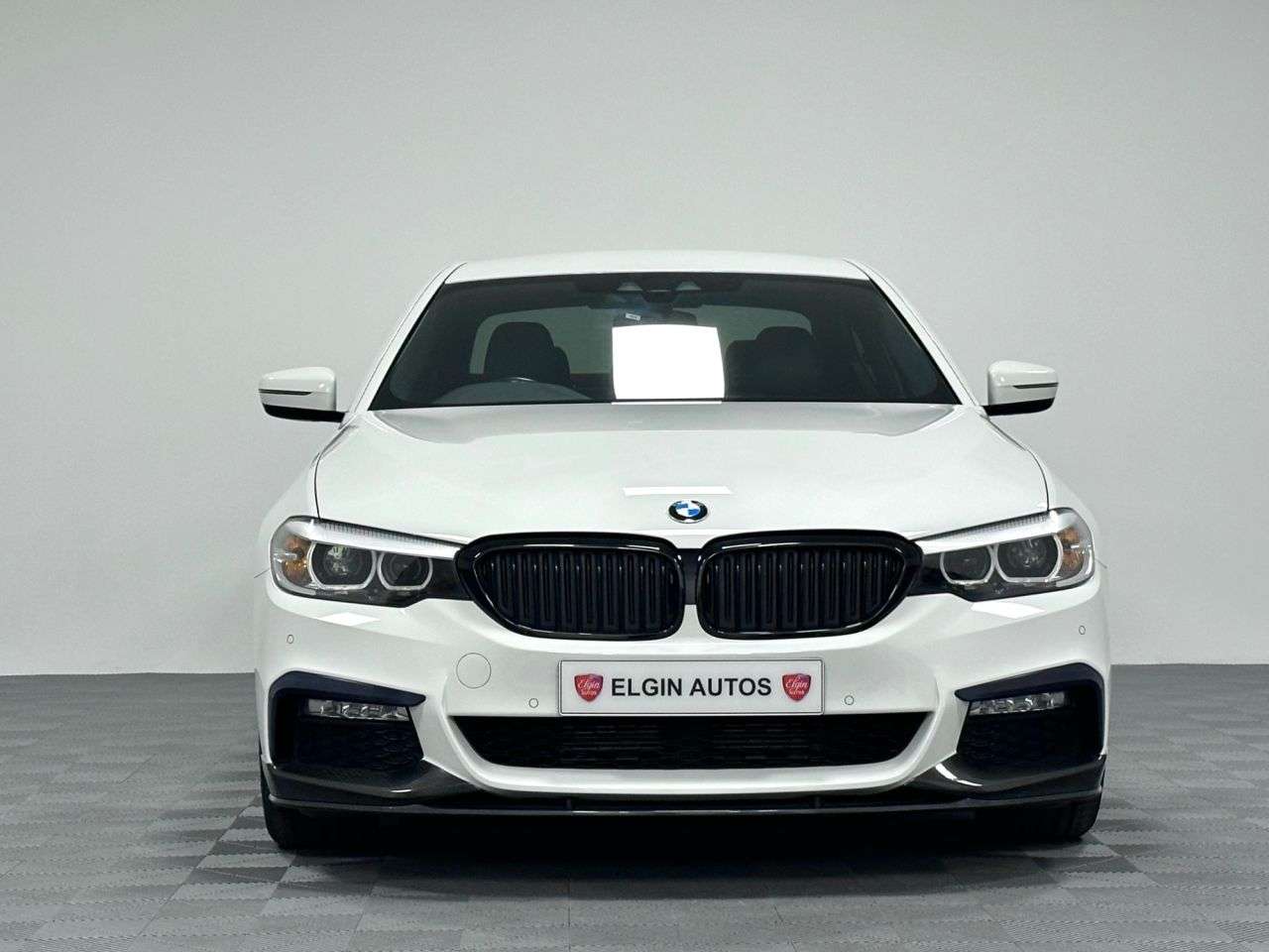 A 2018 BMW 5 SERIES 530d M Sport 3.0 Auto ( 310 bhp ) A 2018 BMW 5 SERIES 530d M Sport 3.0 Auto ( 310 bhp )