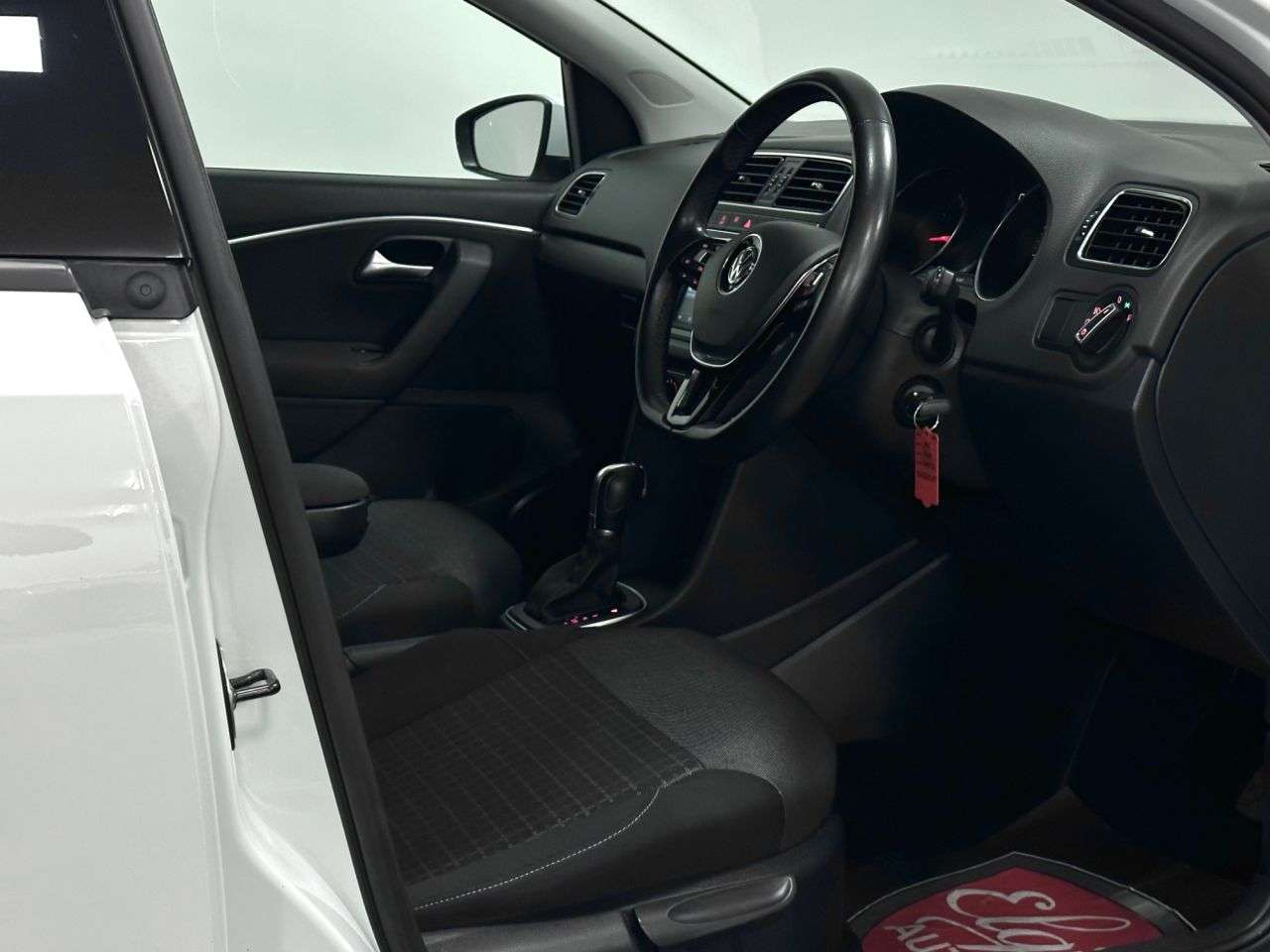 2015 VOLKSWAGEN POLO 2015 VOLKSWAGEN POLO