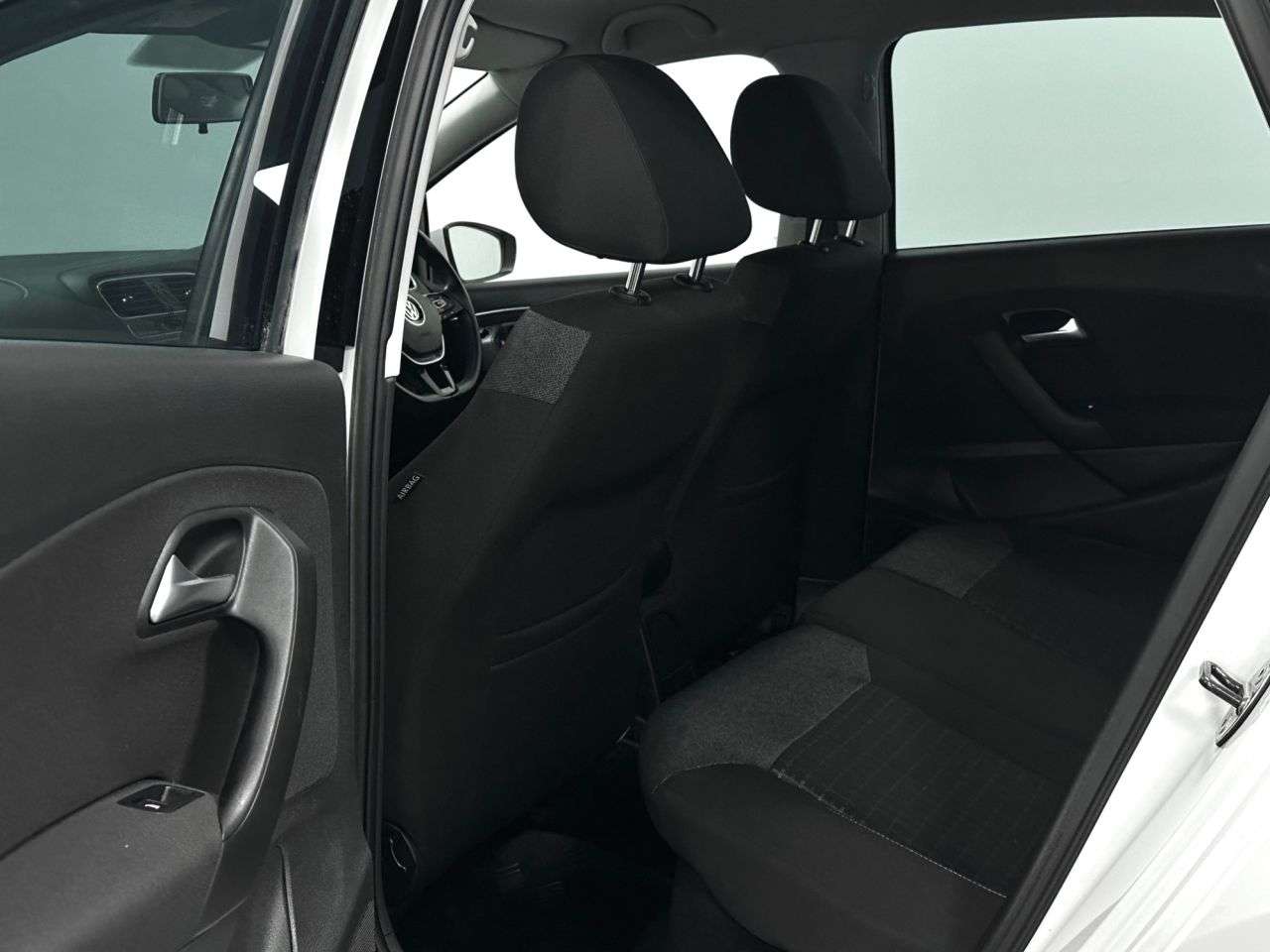 2015 VOLKSWAGEN POLO 2015 VOLKSWAGEN POLO