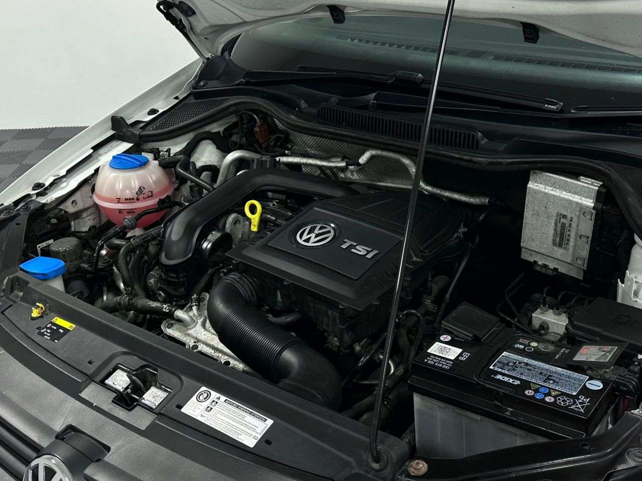 2015 VOLKSWAGEN POLO 2015 VOLKSWAGEN POLO