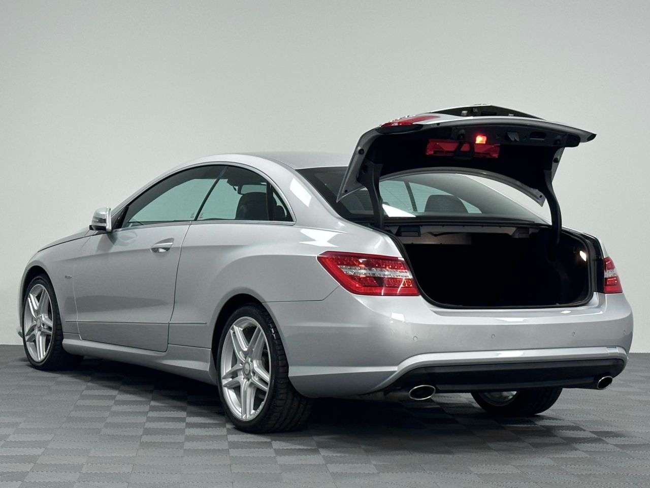 2011 MERCEDES-BENZ E-CLASS 2011 MERCEDES-BENZ E-CLASS