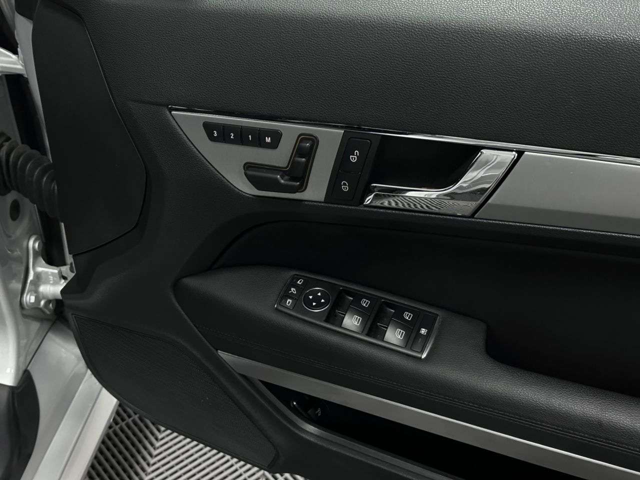 2011 MERCEDES-BENZ E-CLASS 2011 MERCEDES-BENZ E-CLASS