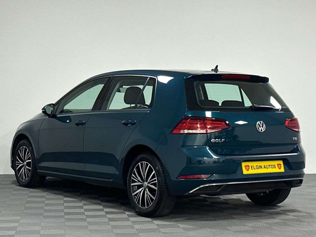 2017 VOLKSWAGEN GOLF 2017 VOLKSWAGEN GOLF