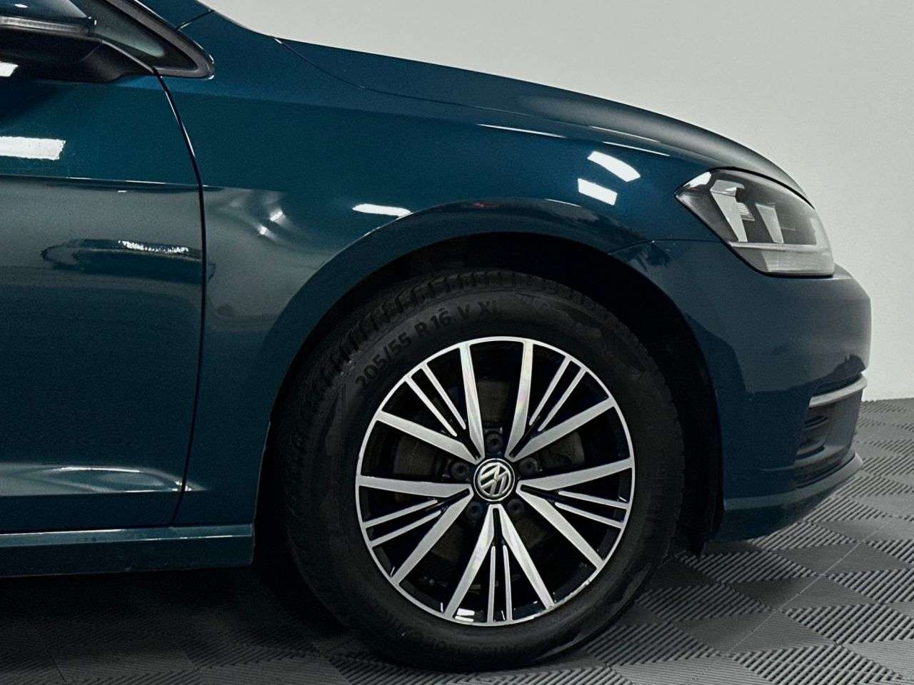 2017 VOLKSWAGEN GOLF 2017 VOLKSWAGEN GOLF