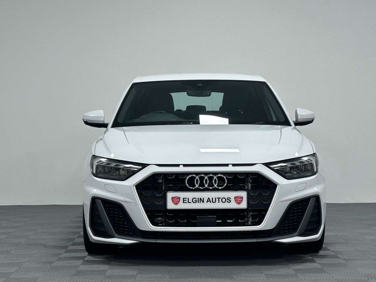 A 2019 AUDI A1 S Line Sportback 1.0 TFSI S Tronic ( 116 bhp ) A 2019 AUDI A1 S Line Sportback 1.0 TFSI S Tronic ( 116 bhp )