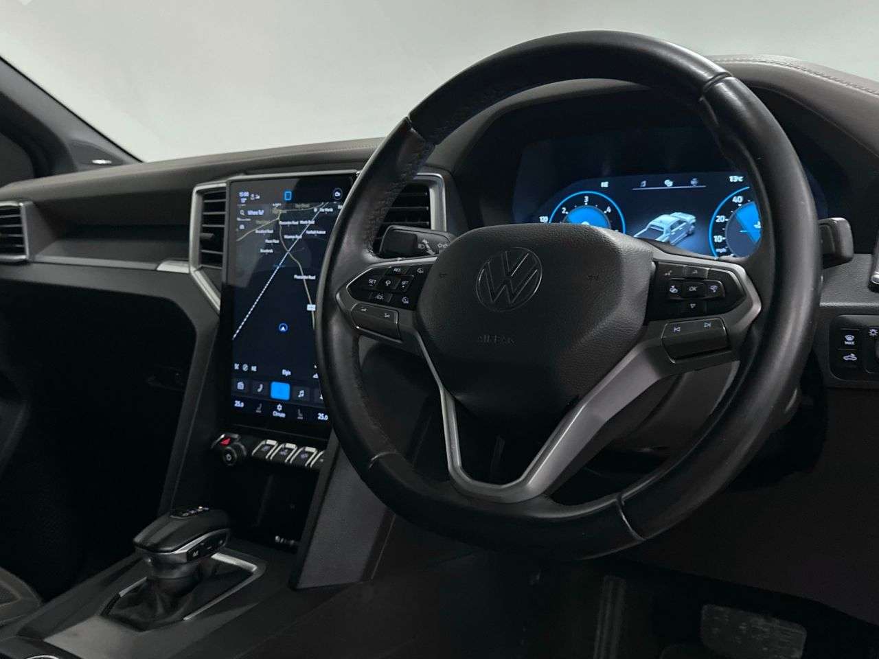 A 2024 VOLKSWAGEN AMAROK Aventura Double Cab 4Motion 3.0 TDI V6 Auto ( 240 bhp ) A 2024 VOLKSWAGEN AMAROK Aventura Double Cab 4Motion 3.0 TDI V6 Auto ( 240 bhp )