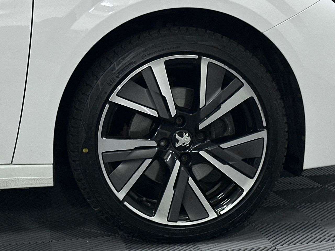 2021 PEUGEOT 208 2021 PEUGEOT 208