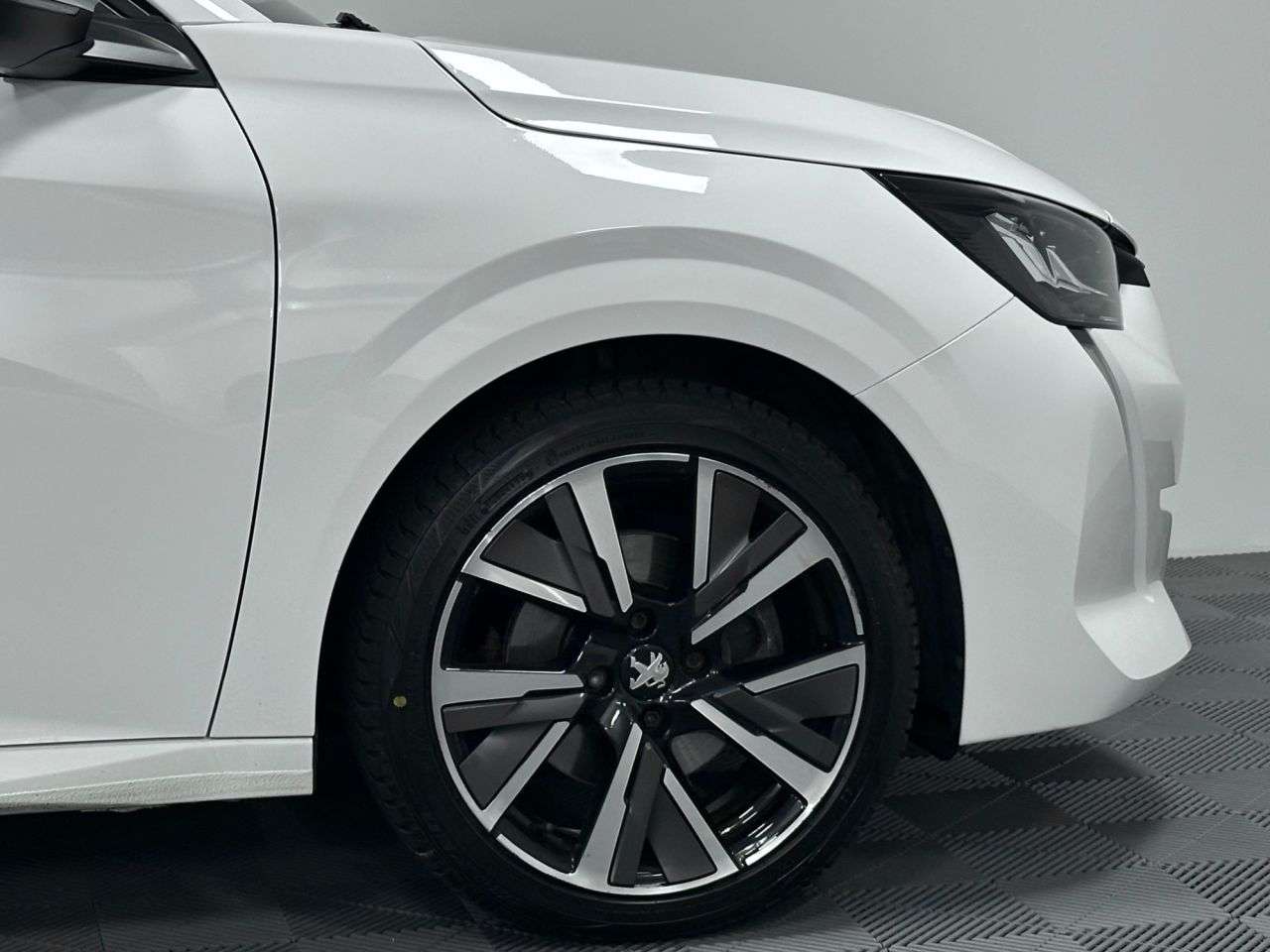 2021 PEUGEOT 208 2021 PEUGEOT 208