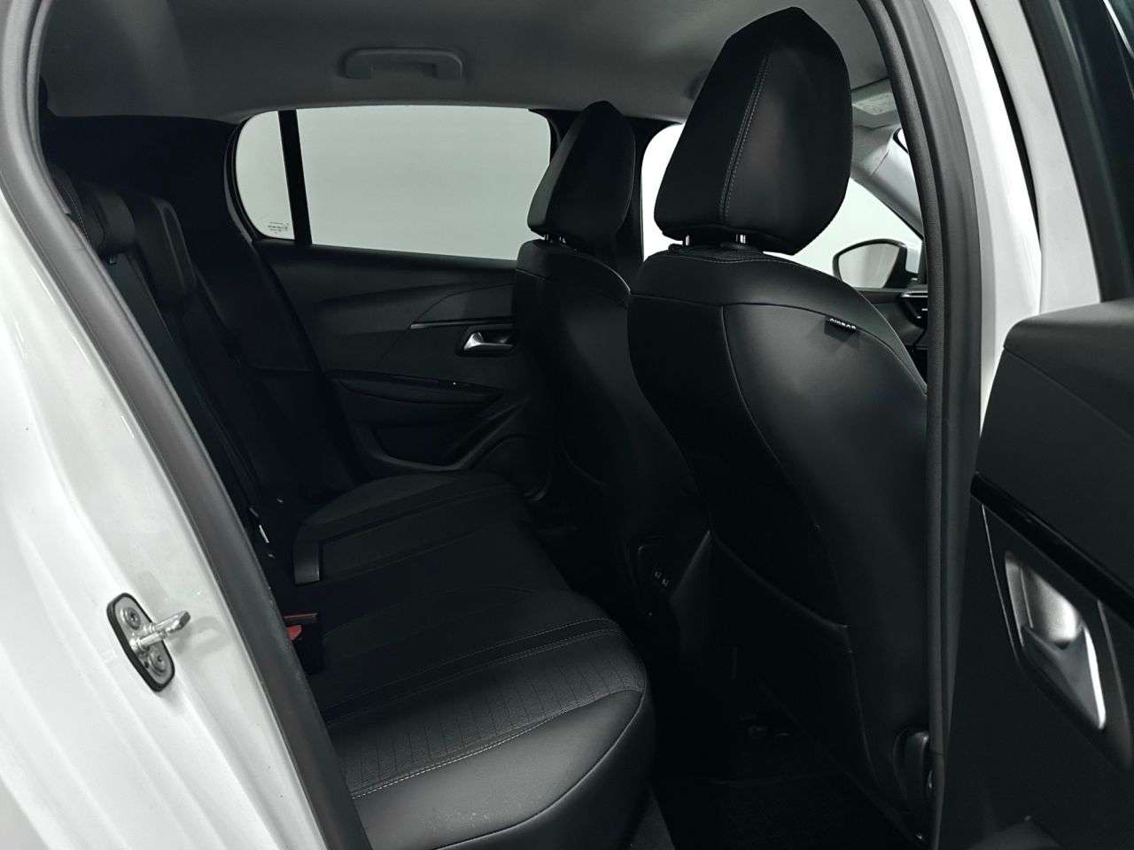 2021 PEUGEOT 208 2021 PEUGEOT 208