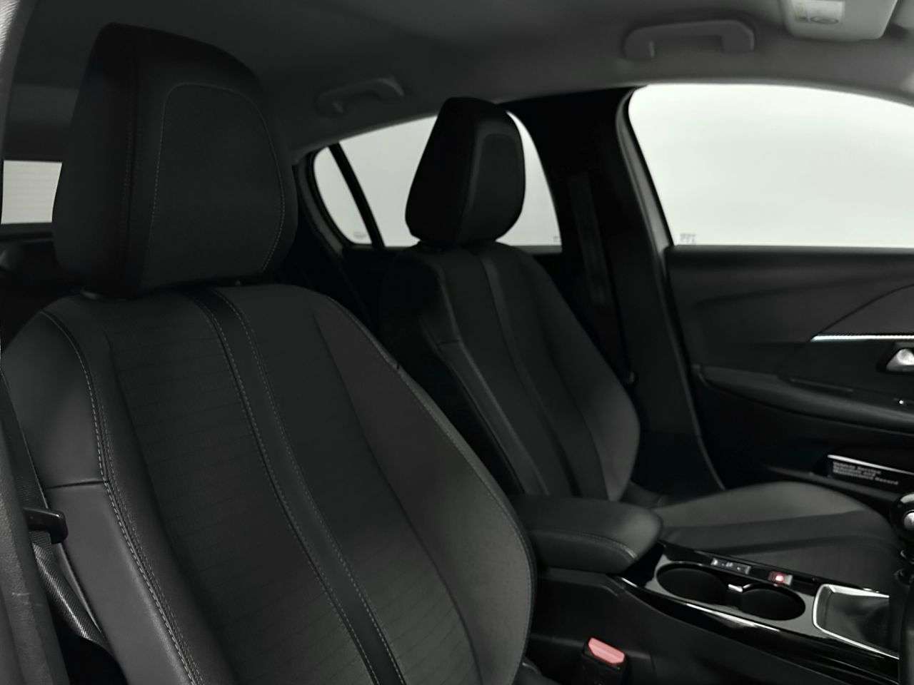 2021 PEUGEOT 208 2021 PEUGEOT 208