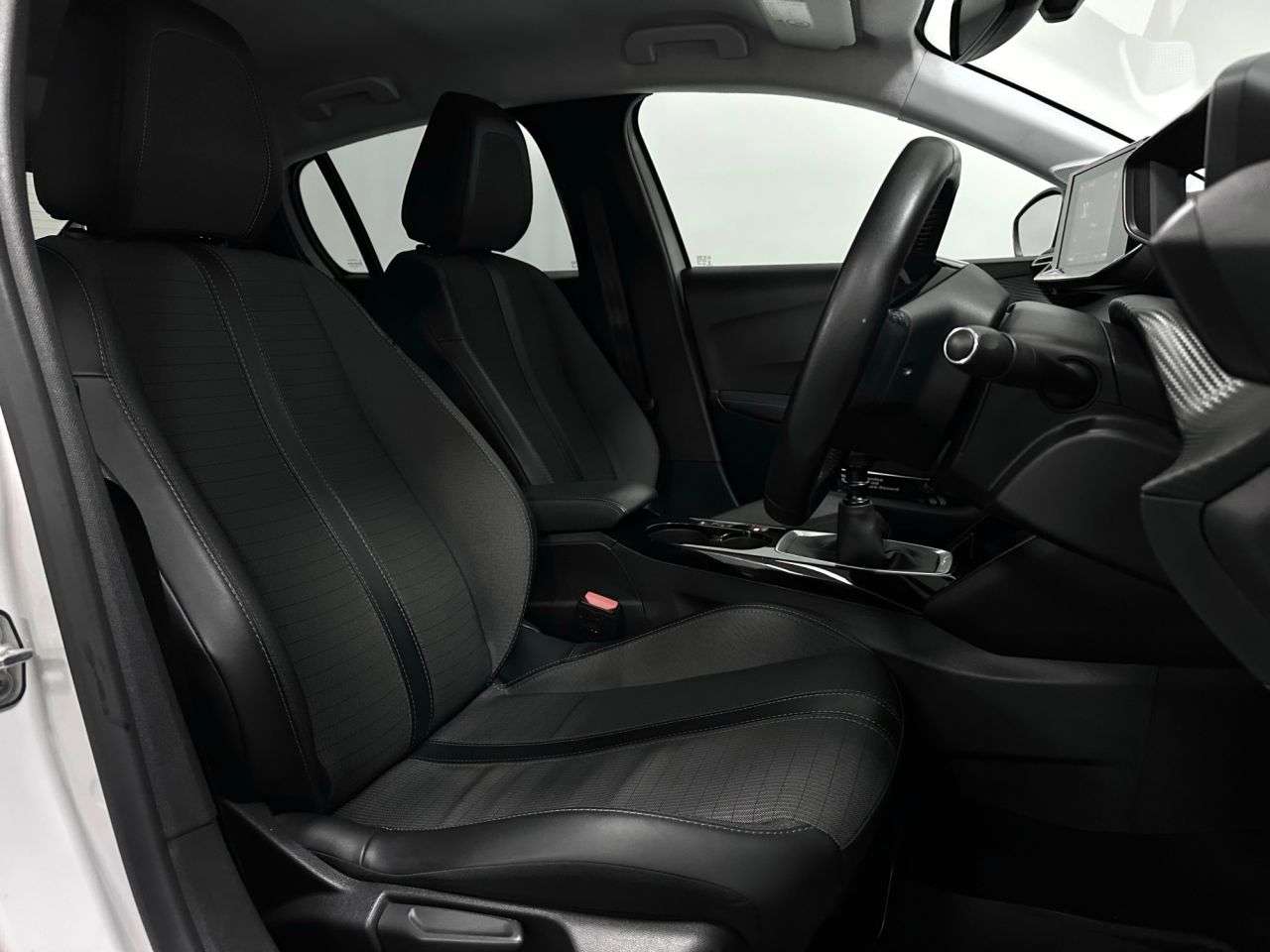 2021 PEUGEOT 208 2021 PEUGEOT 208