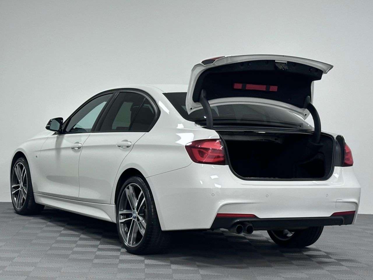 2018 BMW 3 SERIES 2018 BMW 3 SERIES