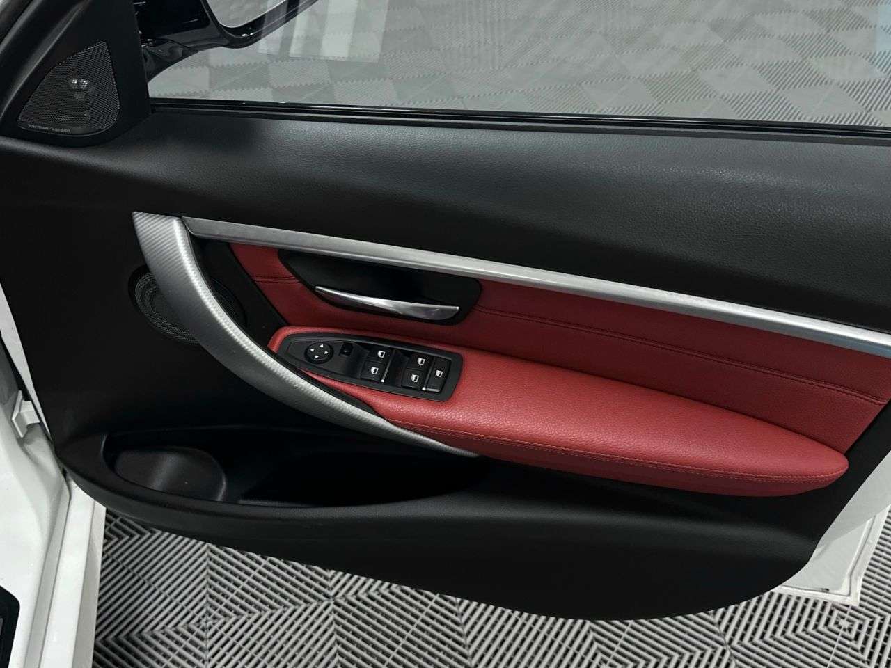 2018 BMW 3 SERIES 2018 BMW 3 SERIES