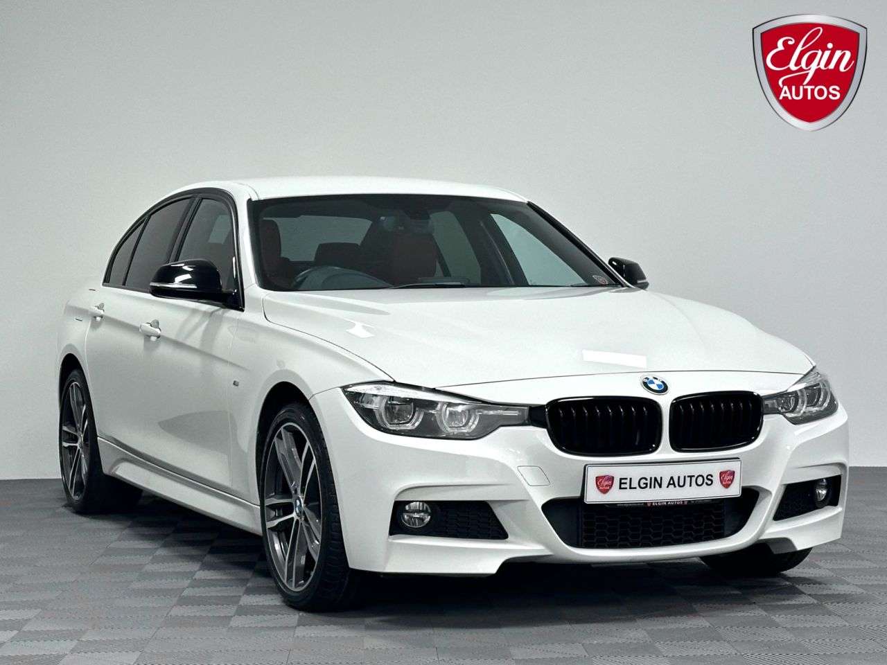 A 2018 BMW 3 SERIES 320i M Sport Shadow Edition xDrive 2.0 Auto ( 184 bhp ) A 2018 BMW 3 SERIES 320i M Sport Shadow Edition xDrive 2.0 Auto ( 184 bhp )
