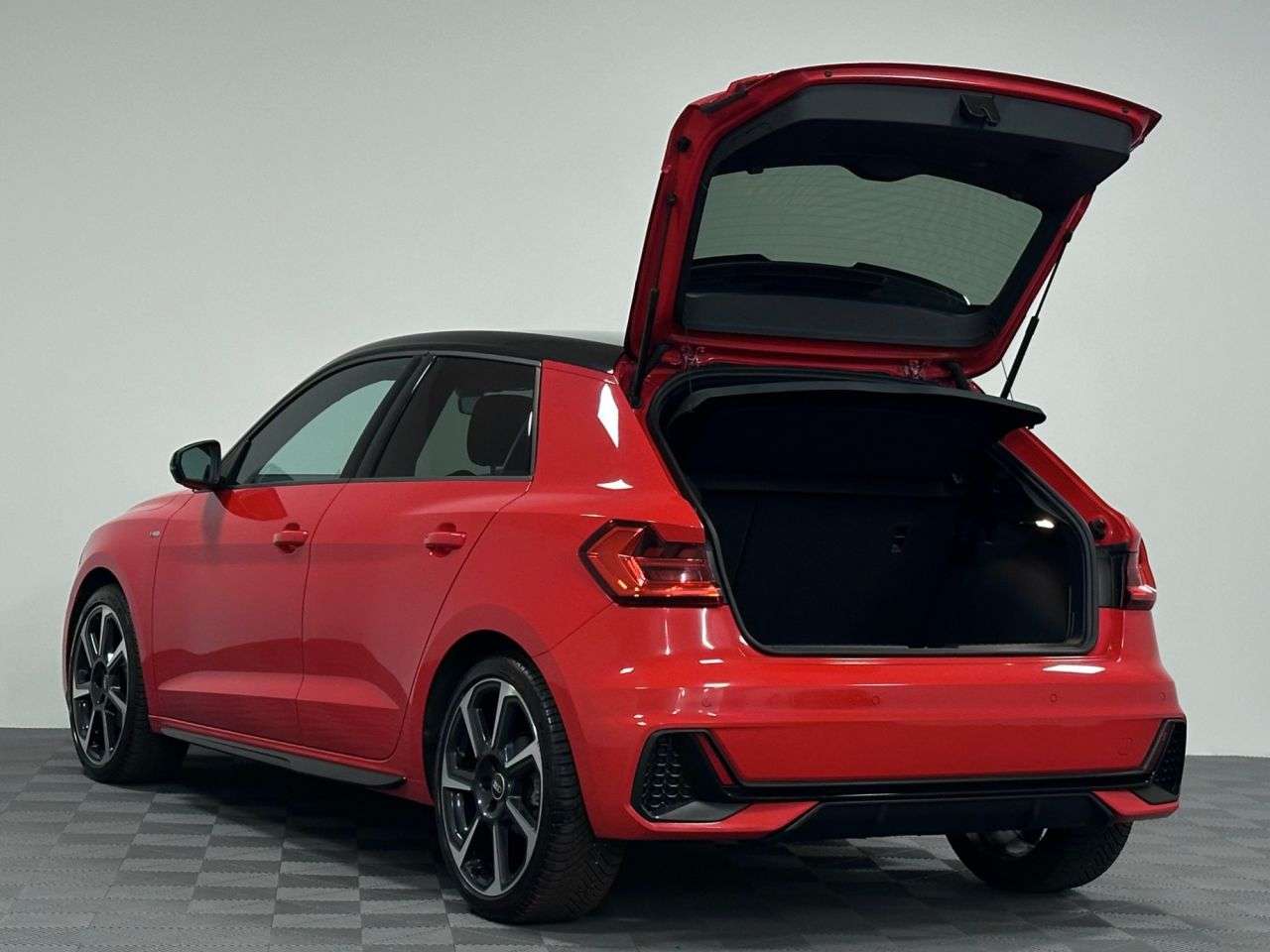 2021 AUDI A1 2021 AUDI A1