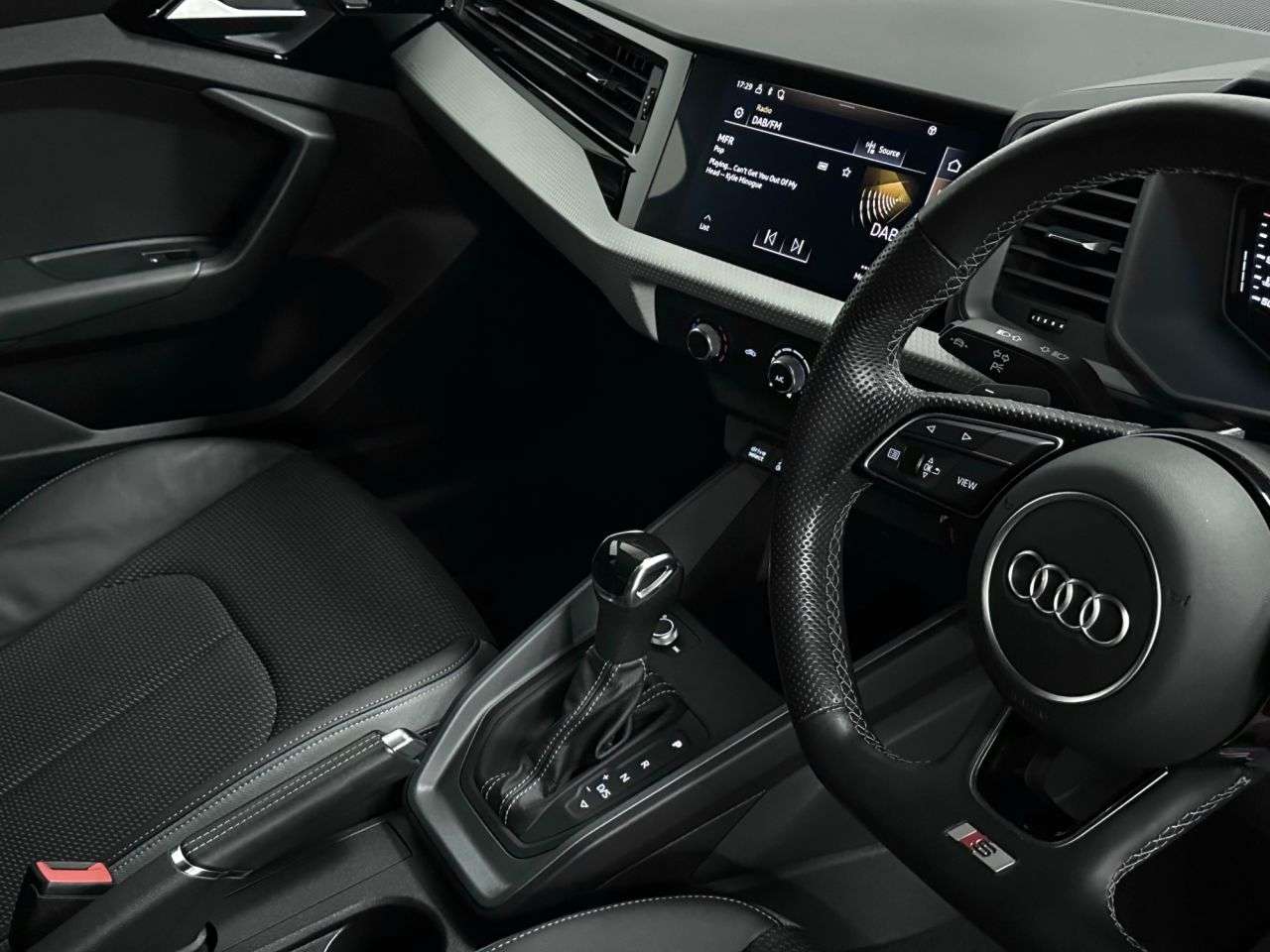 2021 AUDI A1 2021 AUDI A1