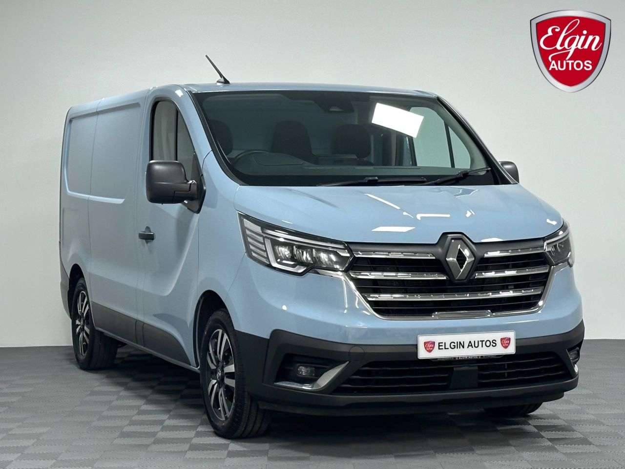 A 2022 RENAULT TRAFIC SL28 Sport+ Panel Van L1H1 2.0 dCi ( 150 bhp ) A 2022 RENAULT TRAFIC SL28 Sport+ Panel Van L1H1 2.0 dCi ( 150 bhp )
